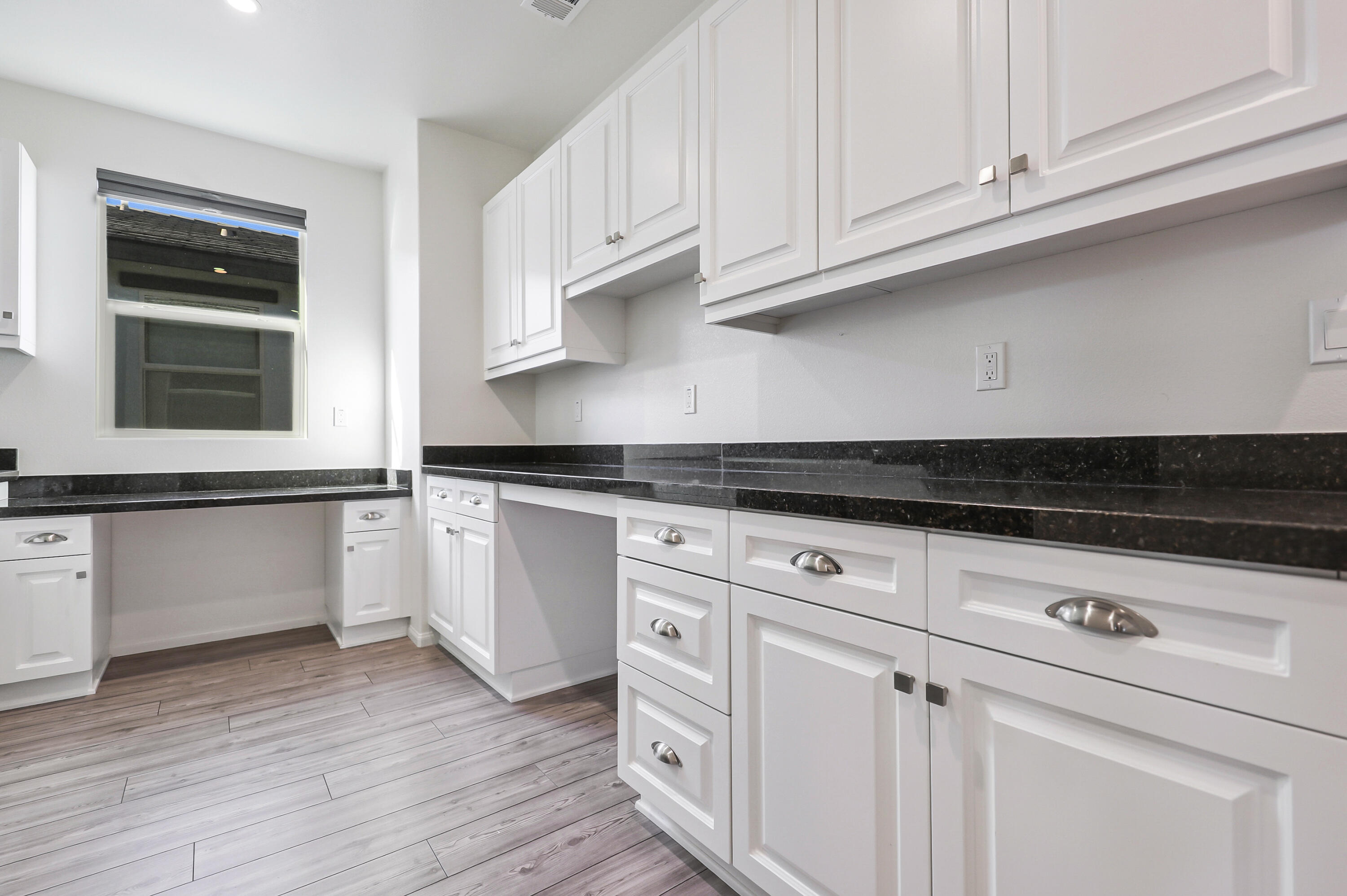 Indio, California, 92201, United States, 2 Bedrooms Bedrooms, ,2 BathroomsBathrooms,Residential,For Sale,1999872