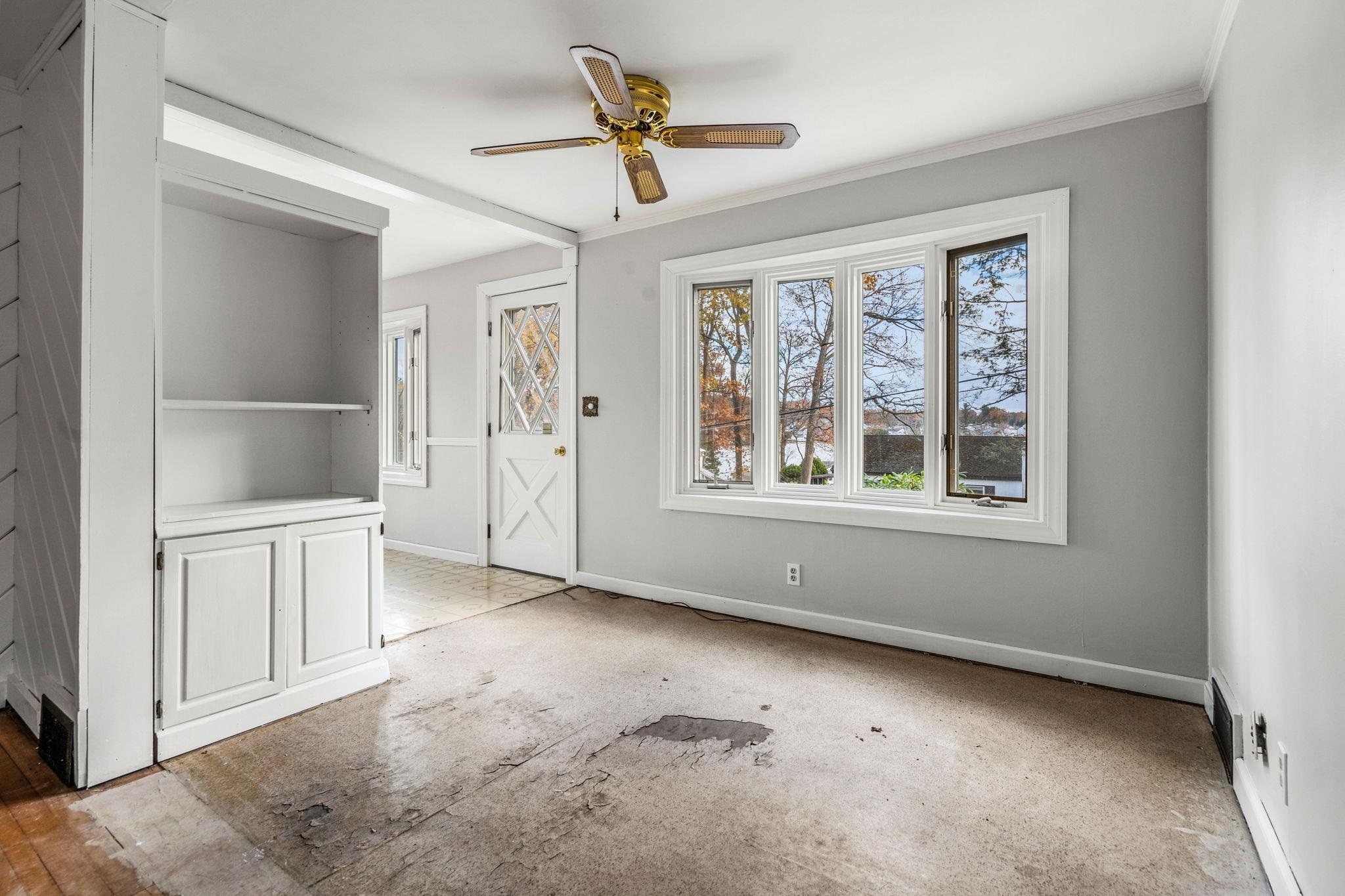 Pelham, New Hampshire, 03076, United States, 3 Bedrooms Bedrooms, ,1 BathroomBathrooms,Residential,For Sale,1991276