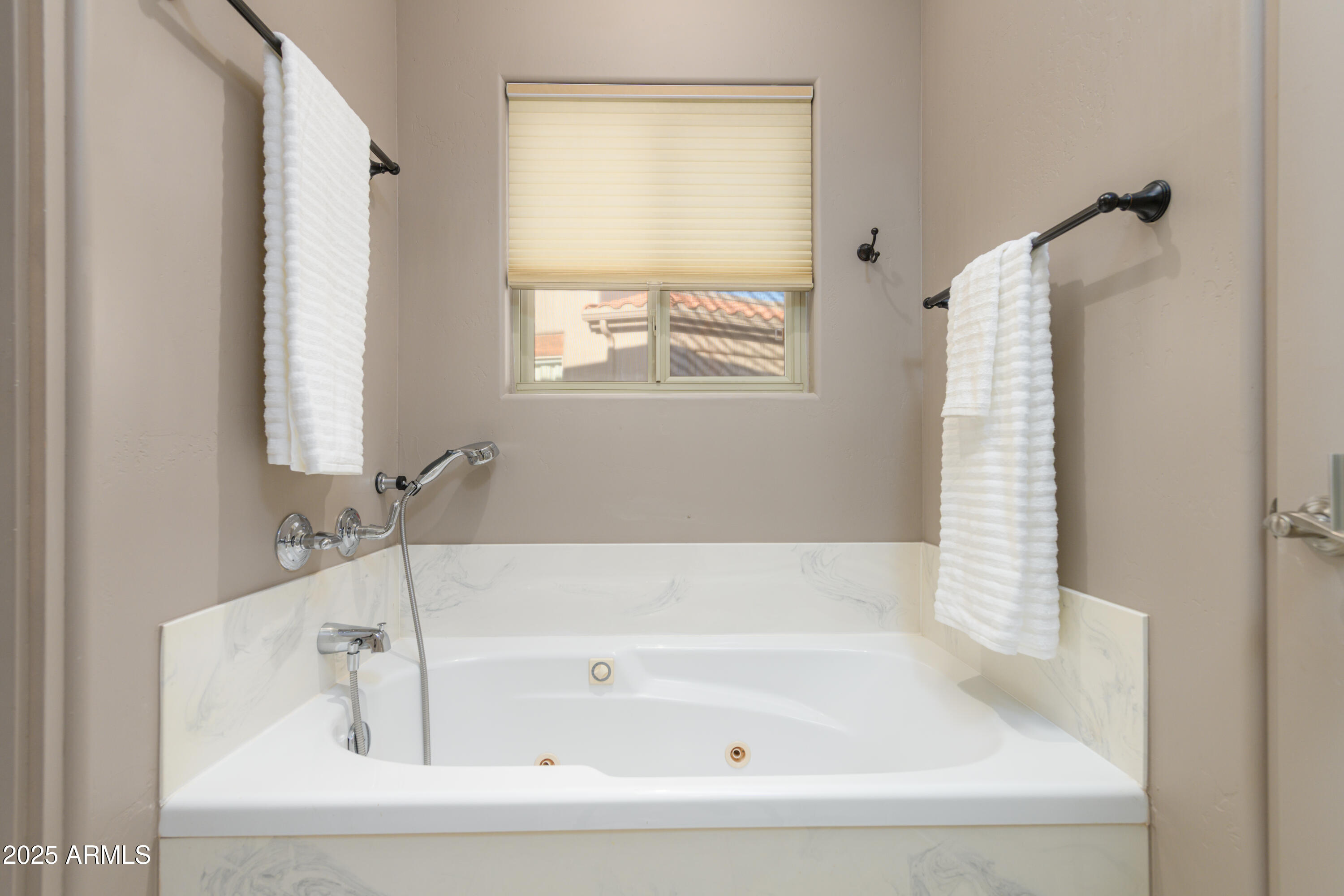 Sedona, Arizona, 86351, United States, 3 Bedrooms Bedrooms, ,Residential,For Sale,1933576