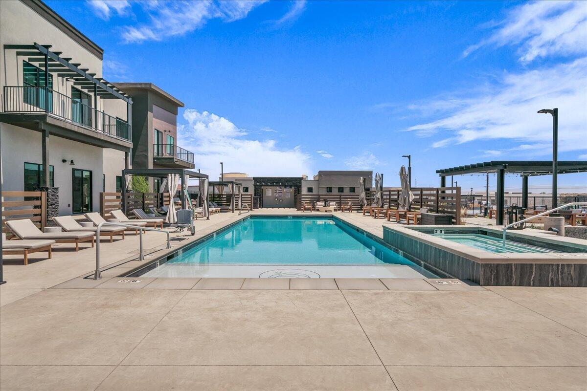 Santa Clara, Utah, 84765, United States, 2 Bedrooms Bedrooms, ,3 BathroomsBathrooms,Residential,For Sale,1981457