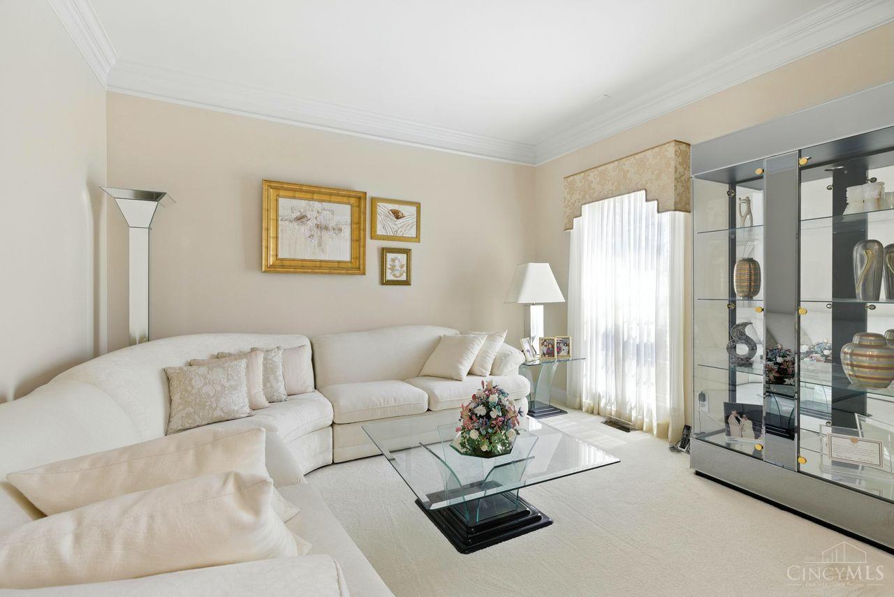 Fairfield Twp, Ohio, 45011, United States, 4 Bedrooms Bedrooms, ,4 BathroomsBathrooms,Residential,For Sale,1949510