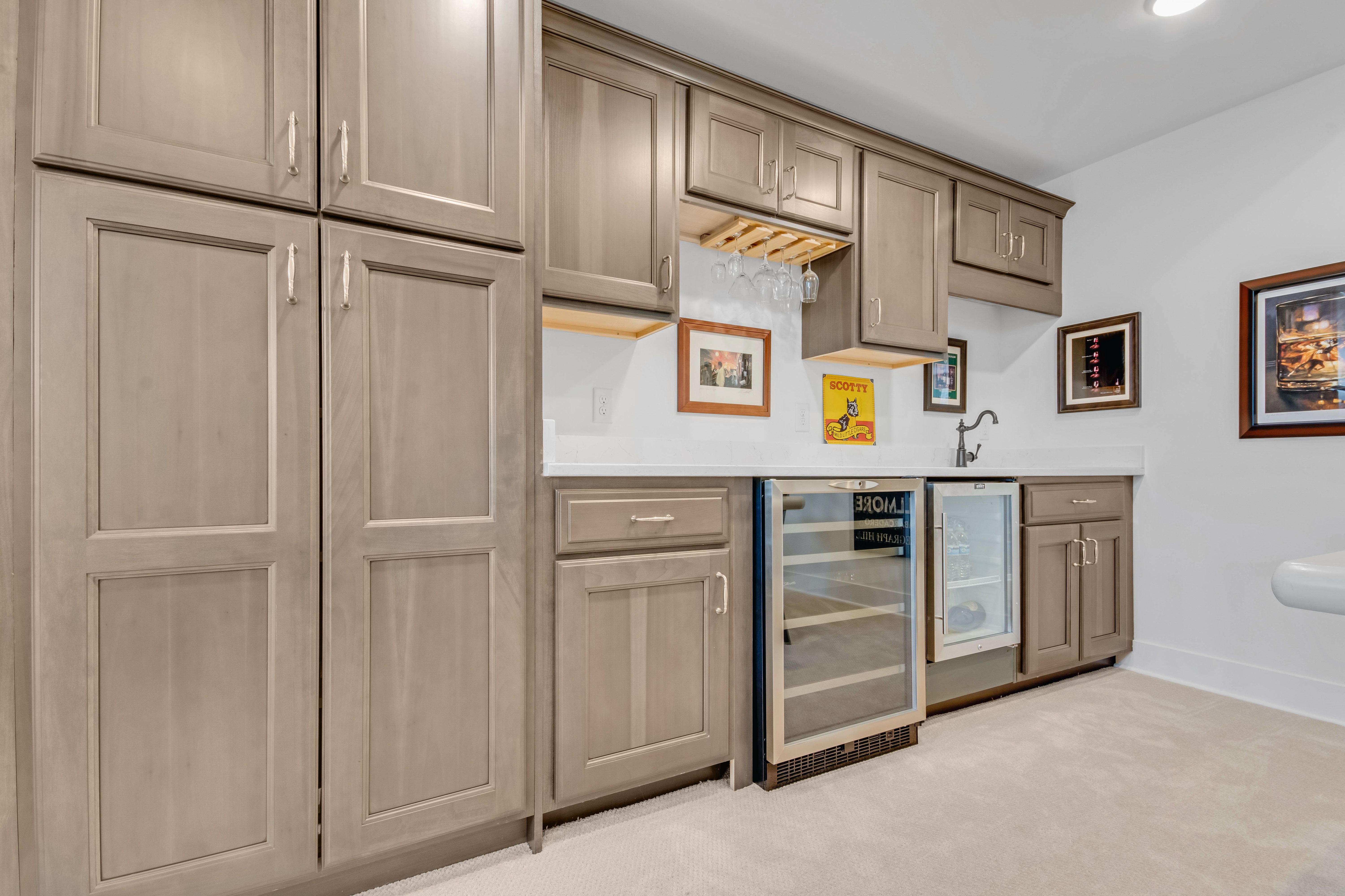  Stunning Four Bedroom Residence in Desirable Neighborhood - 物件實景