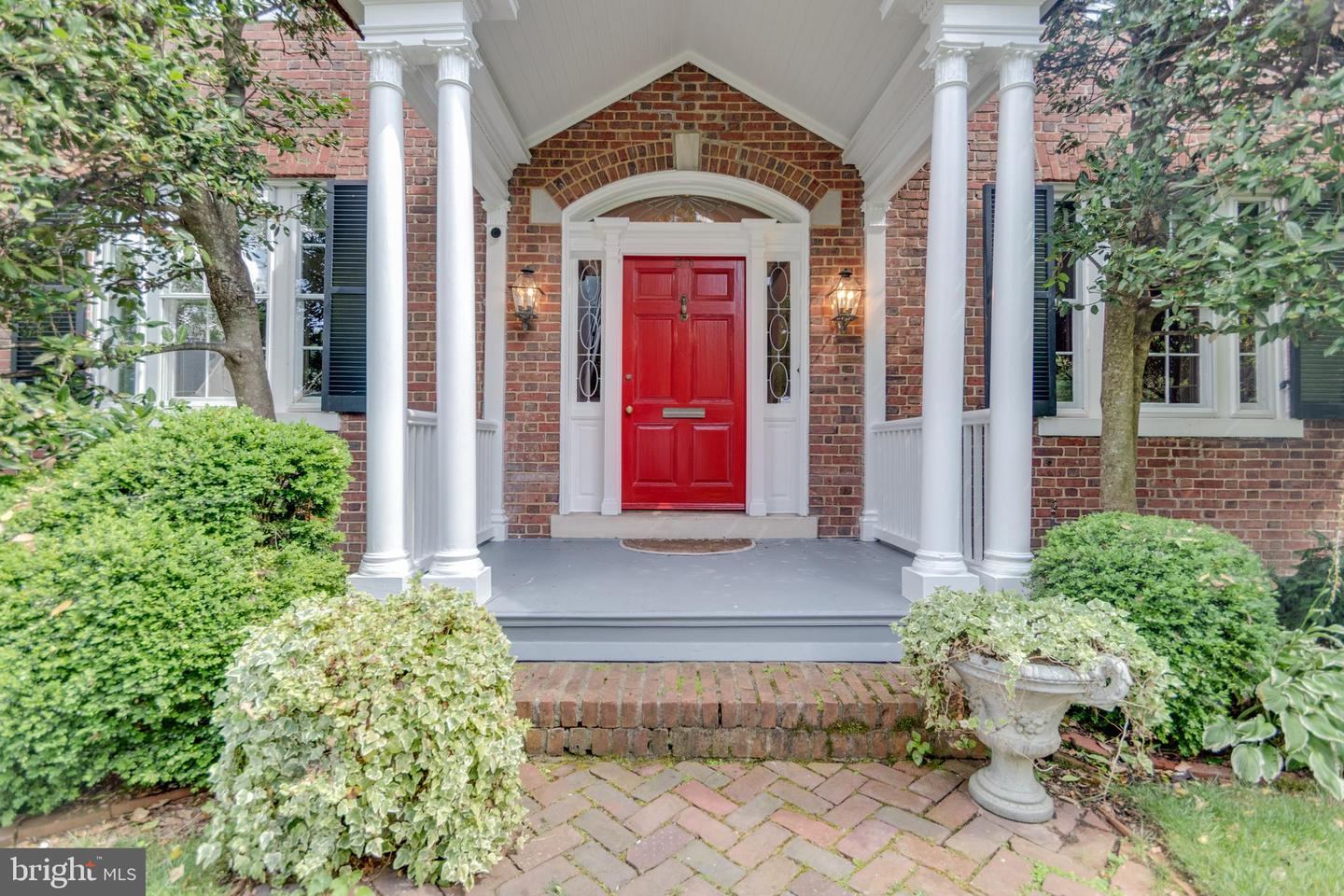 Alexandria, Virginia, 22301, United States, 4 Bedrooms Bedrooms, ,5 BathroomsBathrooms,Residential,For Sale,2000404