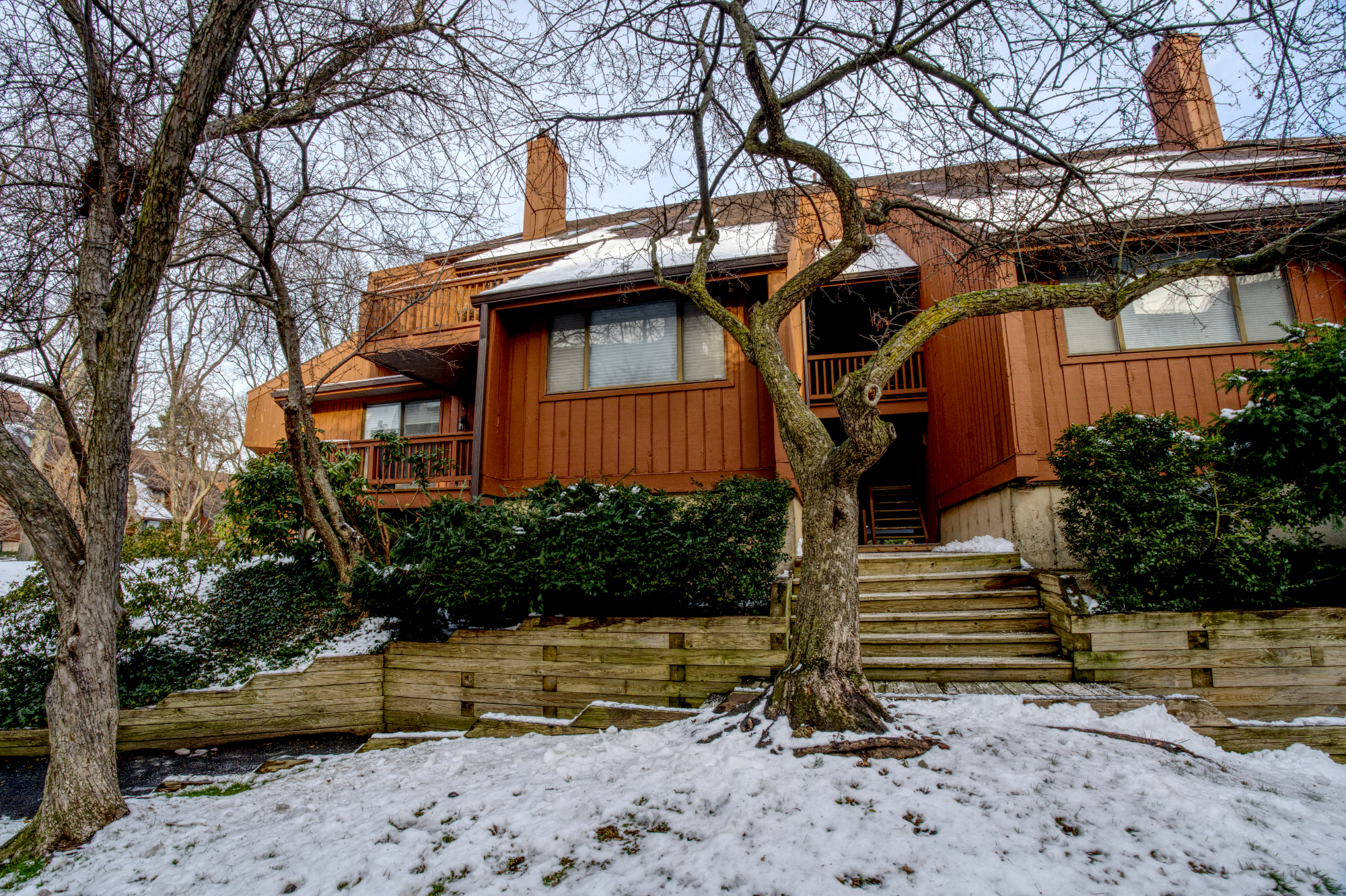 Secaucus, New Jersey, 07094, United States, 4 Bedrooms Bedrooms, ,3 BathroomsBathrooms,Residential,For Sale,1996656