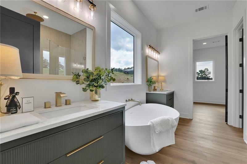 Canton, Georgia, 30114, United States, 5 Bedrooms Bedrooms, ,4 BathroomsBathrooms,Residential,For Sale,1974938