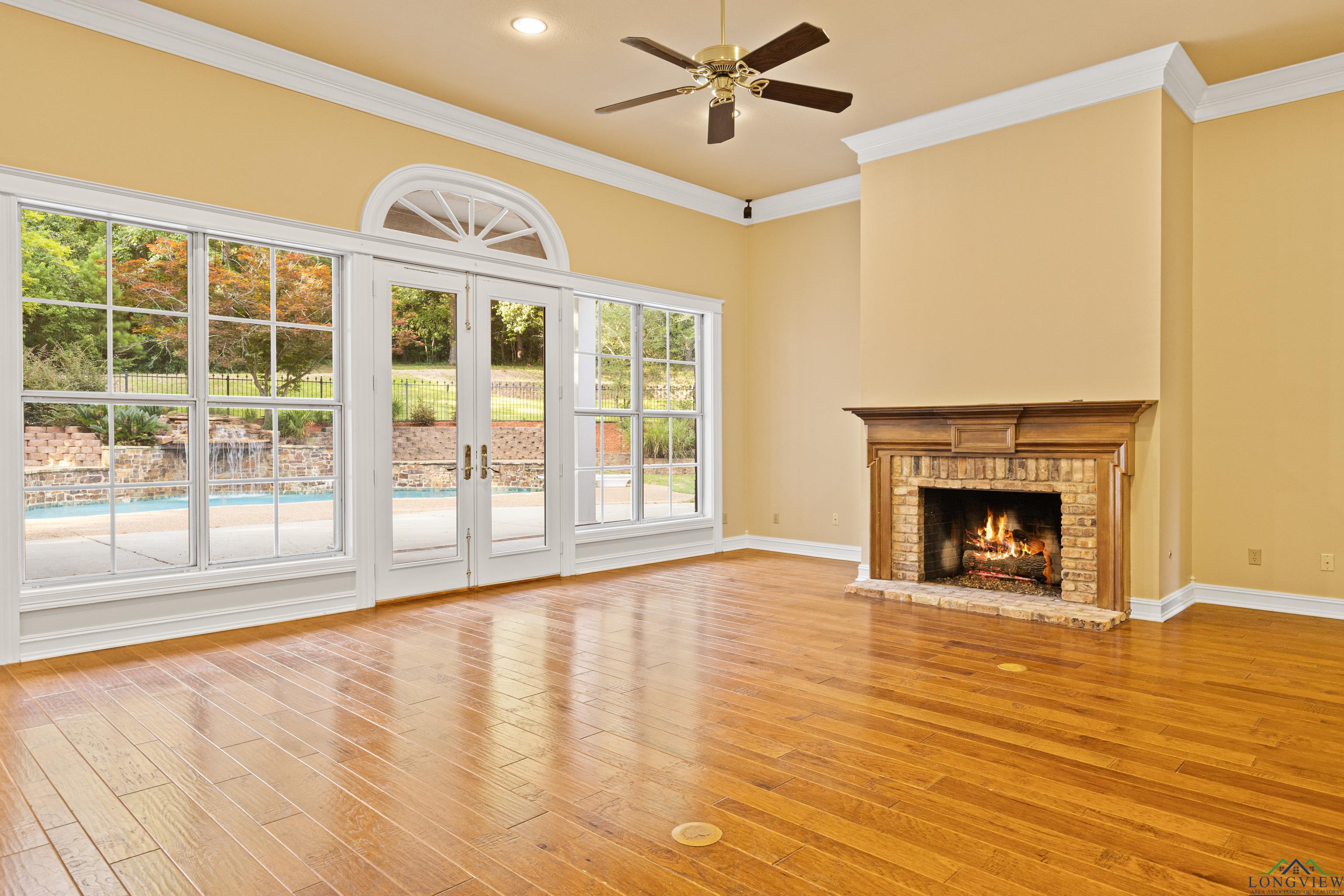 Longview, Texas, 75605, United States, 4 Bedrooms Bedrooms, ,6 BathroomsBathrooms,Residential,For Sale,1907778