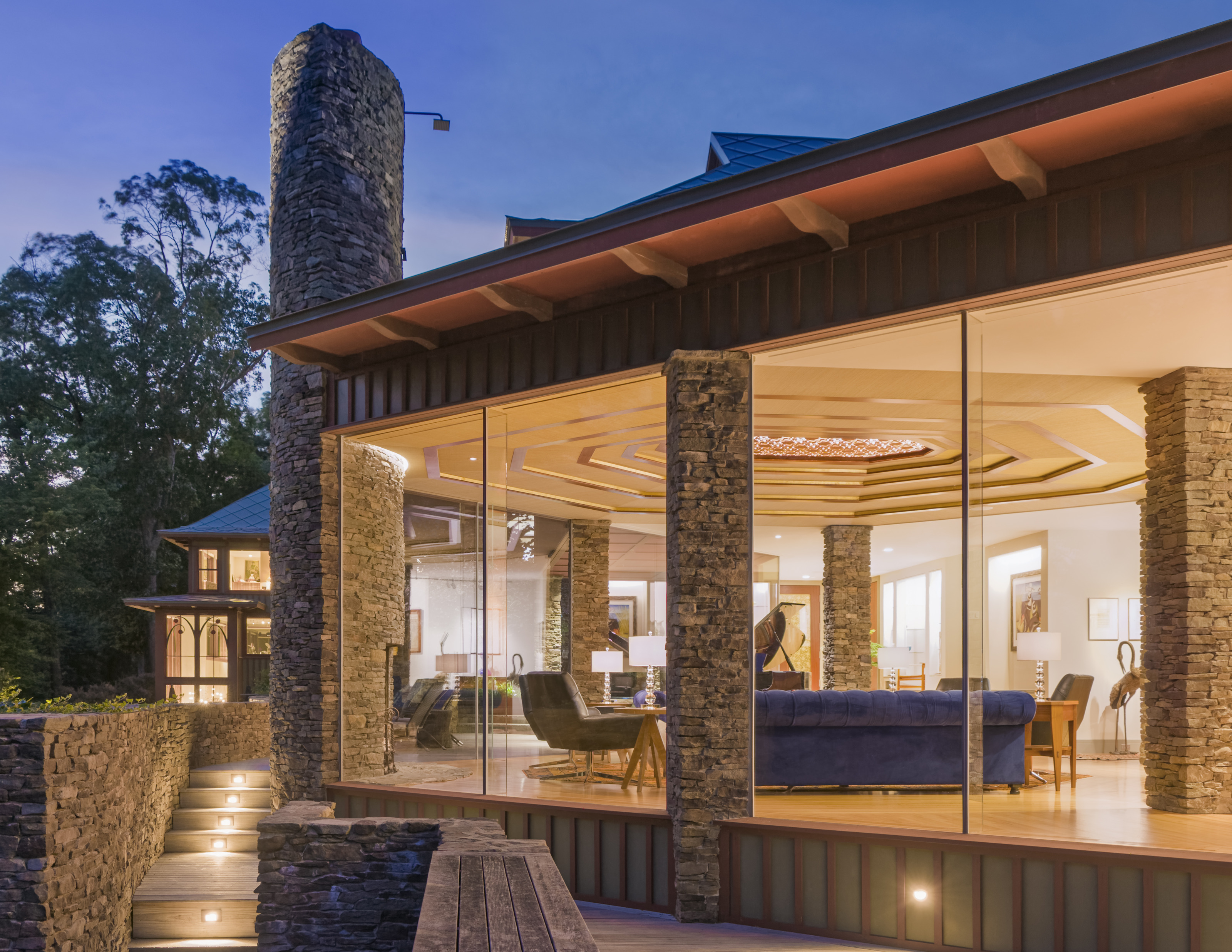  Majestically set on 15.22 Private Acres Overlooking The River - 物件實景