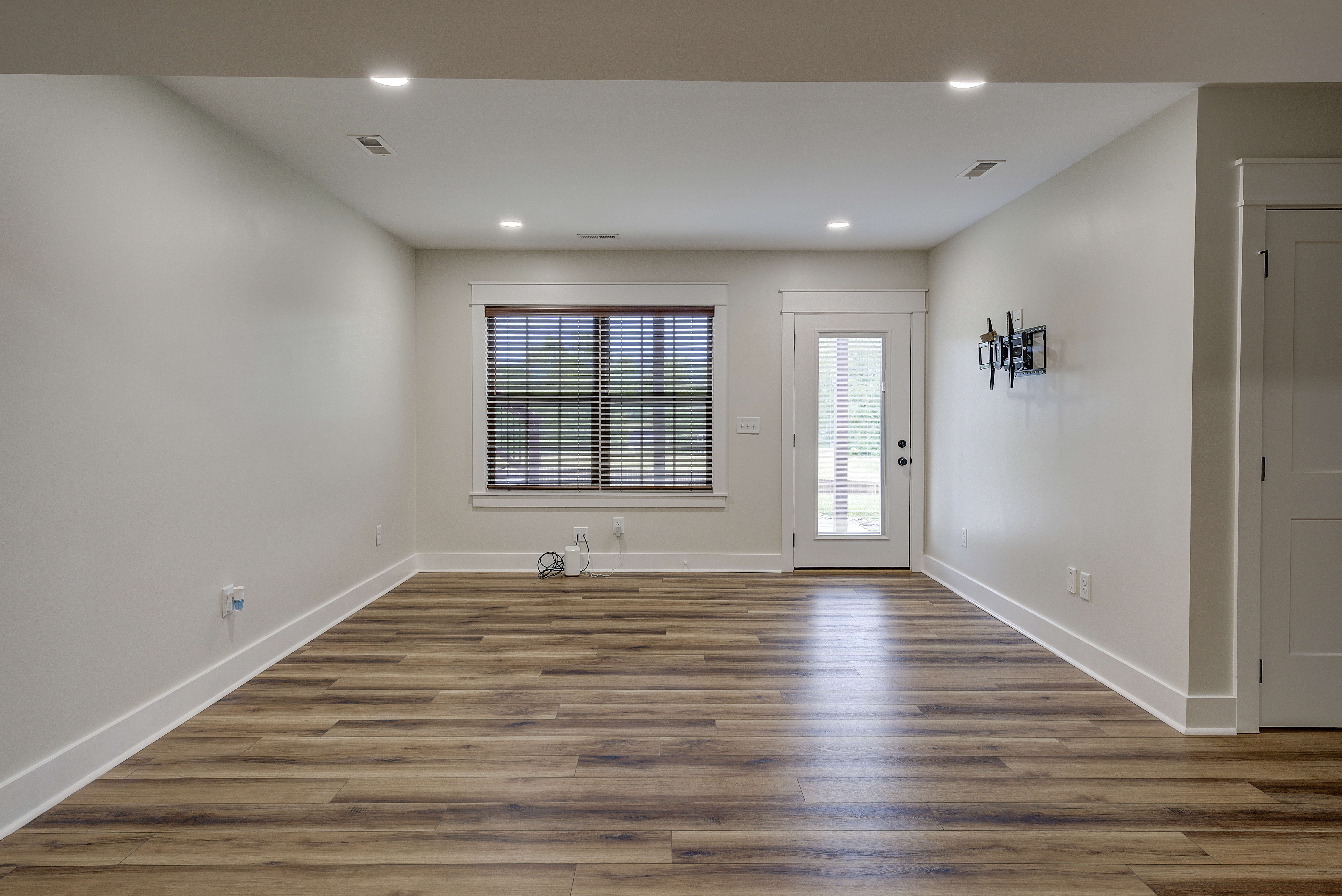 Jonesborough, Tennessee, 37659, United States, 3 Bedrooms Bedrooms, ,3 BathroomsBathrooms,Residential,For Sale,2000637