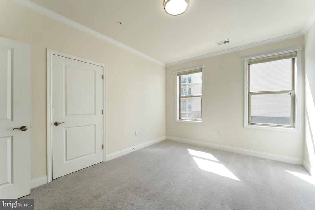 Ashburn, Virginia, 20148, United States, 3 Bedrooms Bedrooms, ,2 BathroomsBathrooms,Residential,For Sale,1977390