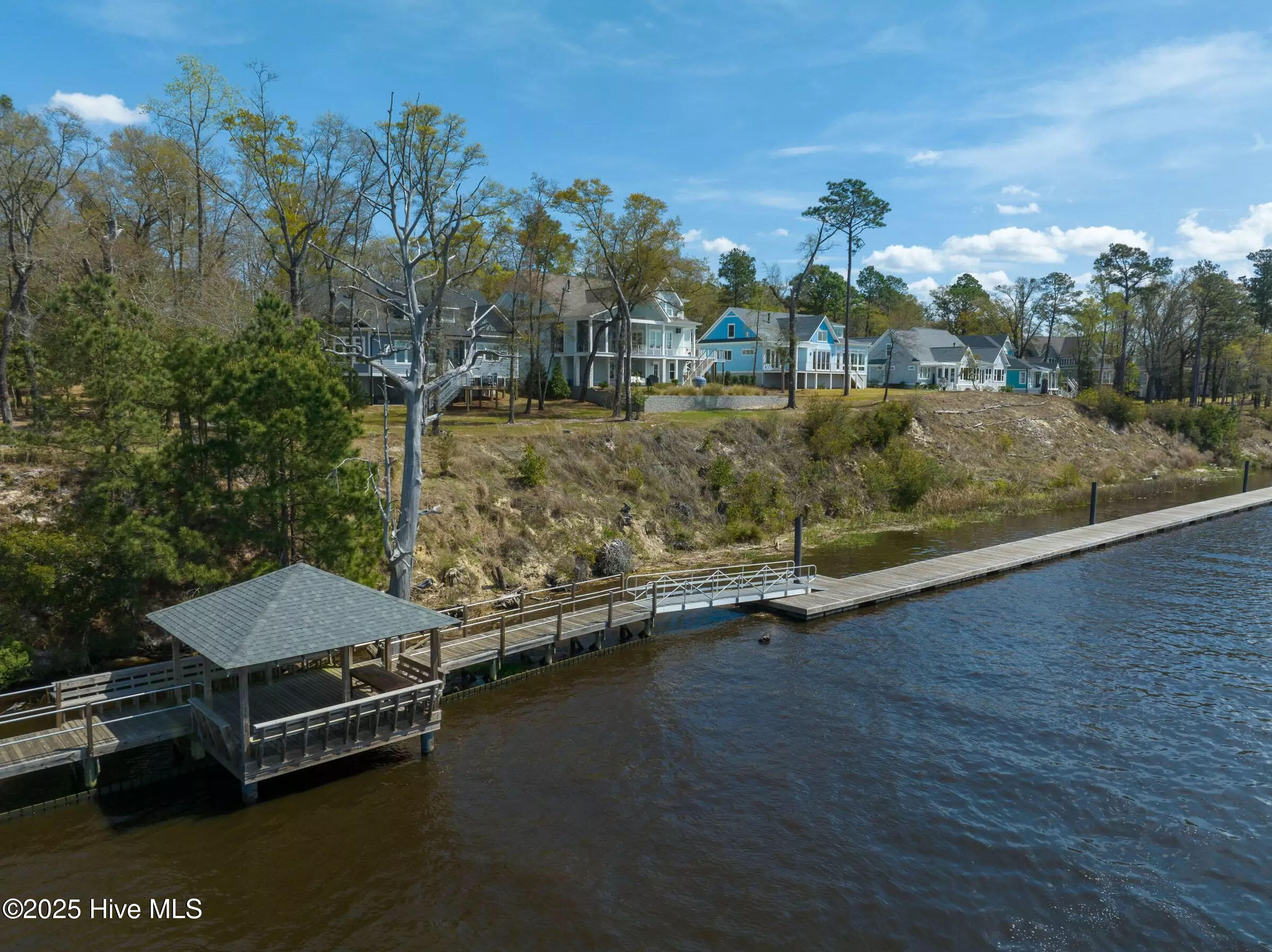 Castle Hayne, North Carolina, 28429, United States, 4 Bedrooms Bedrooms, ,3 BathroomsBathrooms,Residential,For Sale,1898806