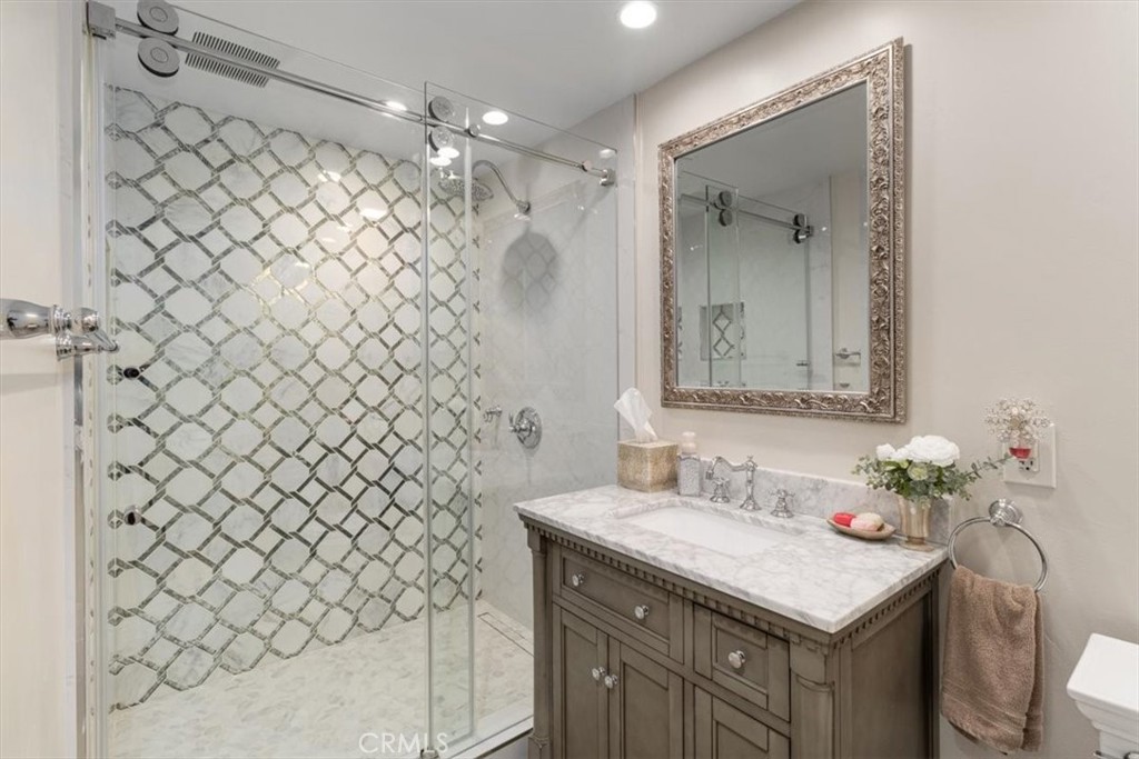 Huntington Beach, California, 92649, United States, 5 Bedrooms Bedrooms, ,2 BathroomsBathrooms,Residential,For Sale,2000830