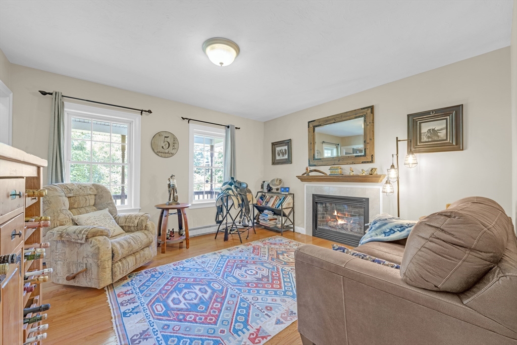 North Brookfield, Massachusetts, 01535, United States, 3 Bedrooms Bedrooms, ,3 BathroomsBathrooms,Residential,For Sale,1905631