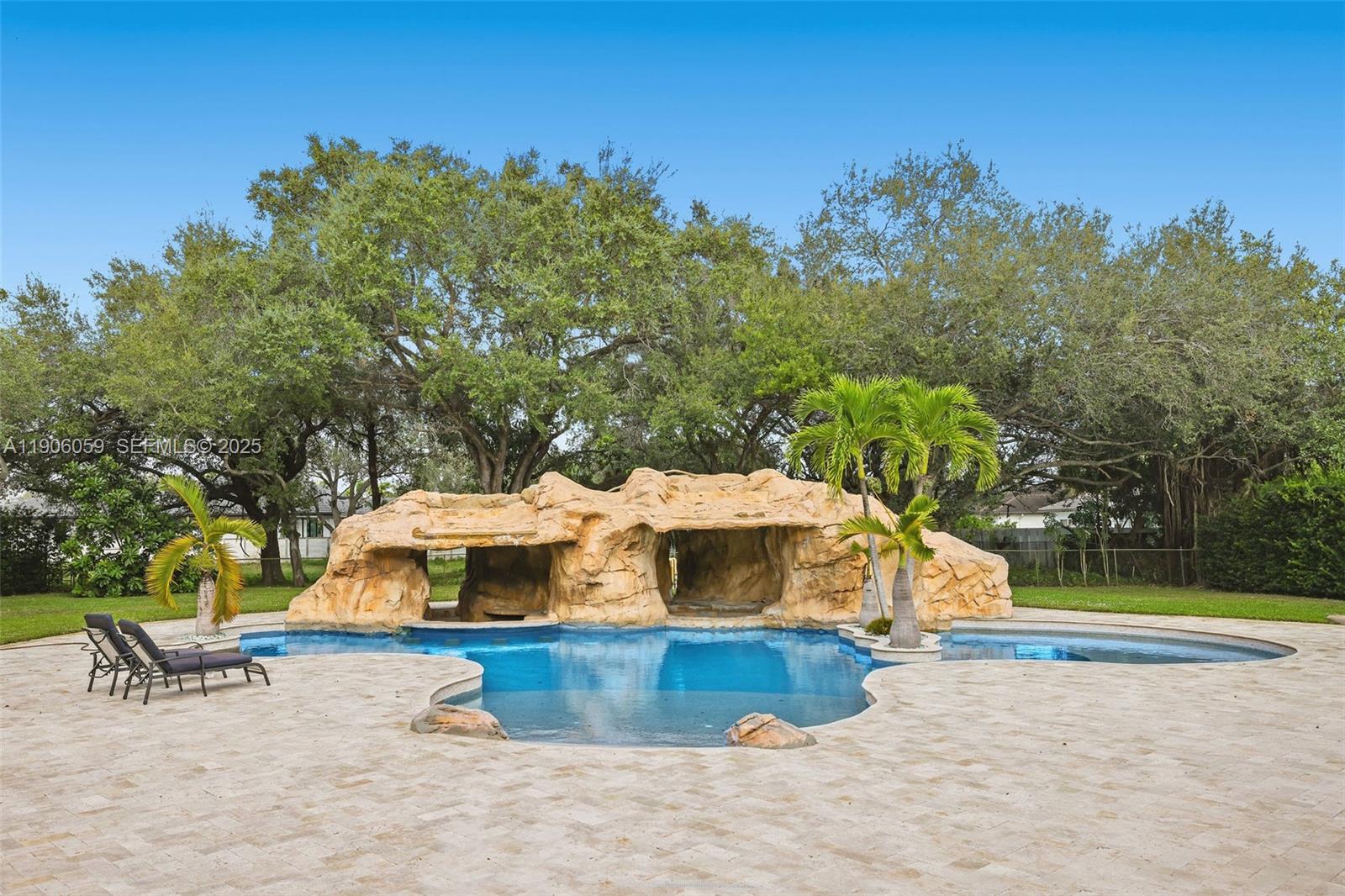 Miami, Florida, 33183, United States, 5 Bedrooms Bedrooms, ,5 BathroomsBathrooms,Residential,For Sale,1998373