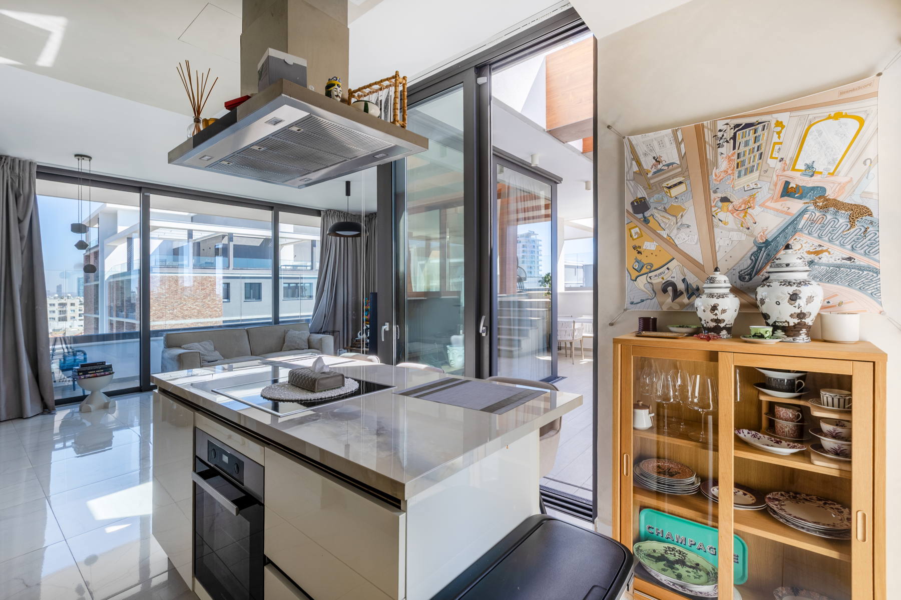  Three Bedroom Penthouse with Underfloor Heating in Germasogeia, Limassol - 物件實景