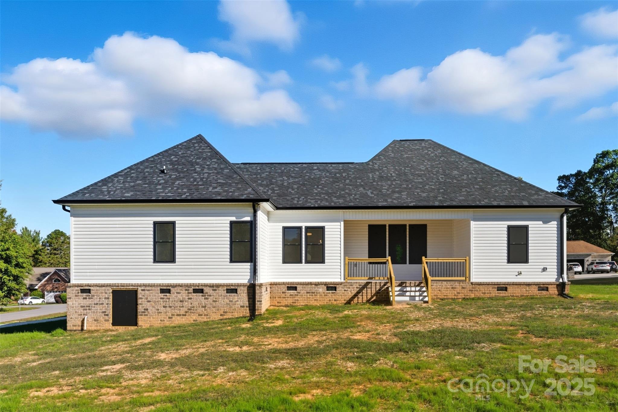 Conover, North Carolina, 28613, United States, 3 Bedrooms Bedrooms, ,2 BathroomsBathrooms,Residential,For Sale,1969077