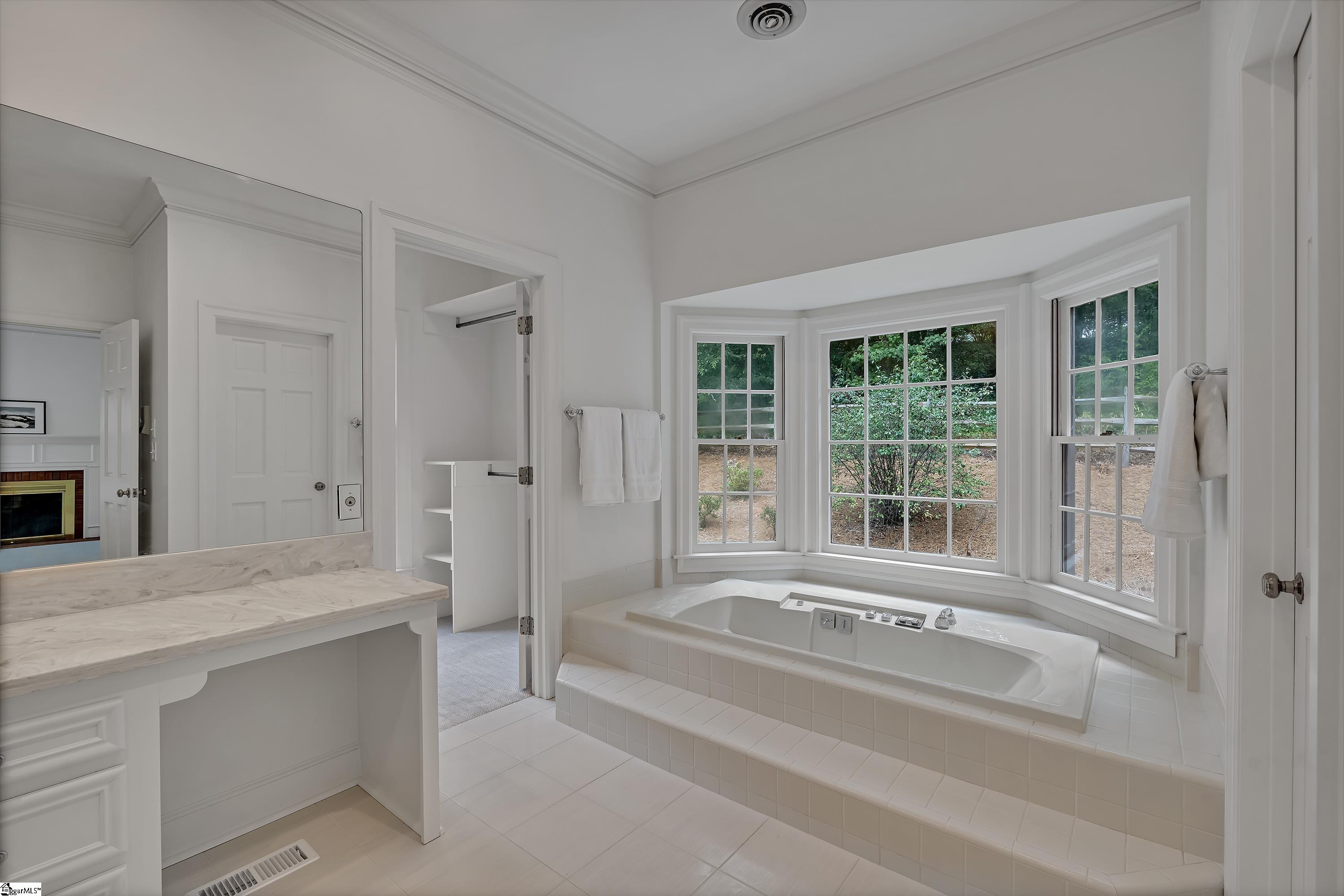 Greenville, South Carolina, 29607, United States, 6 Bedrooms Bedrooms, ,5 BathroomsBathrooms,Residential,For Sale,1901352