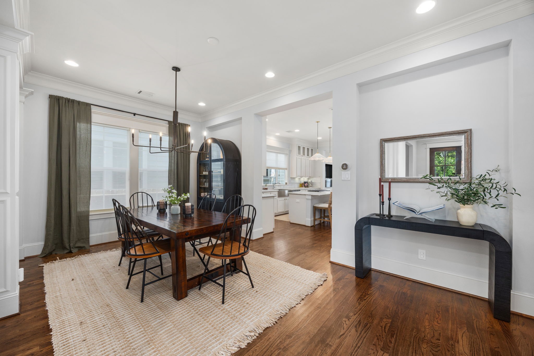  733 Ashland Street C - 物件實景