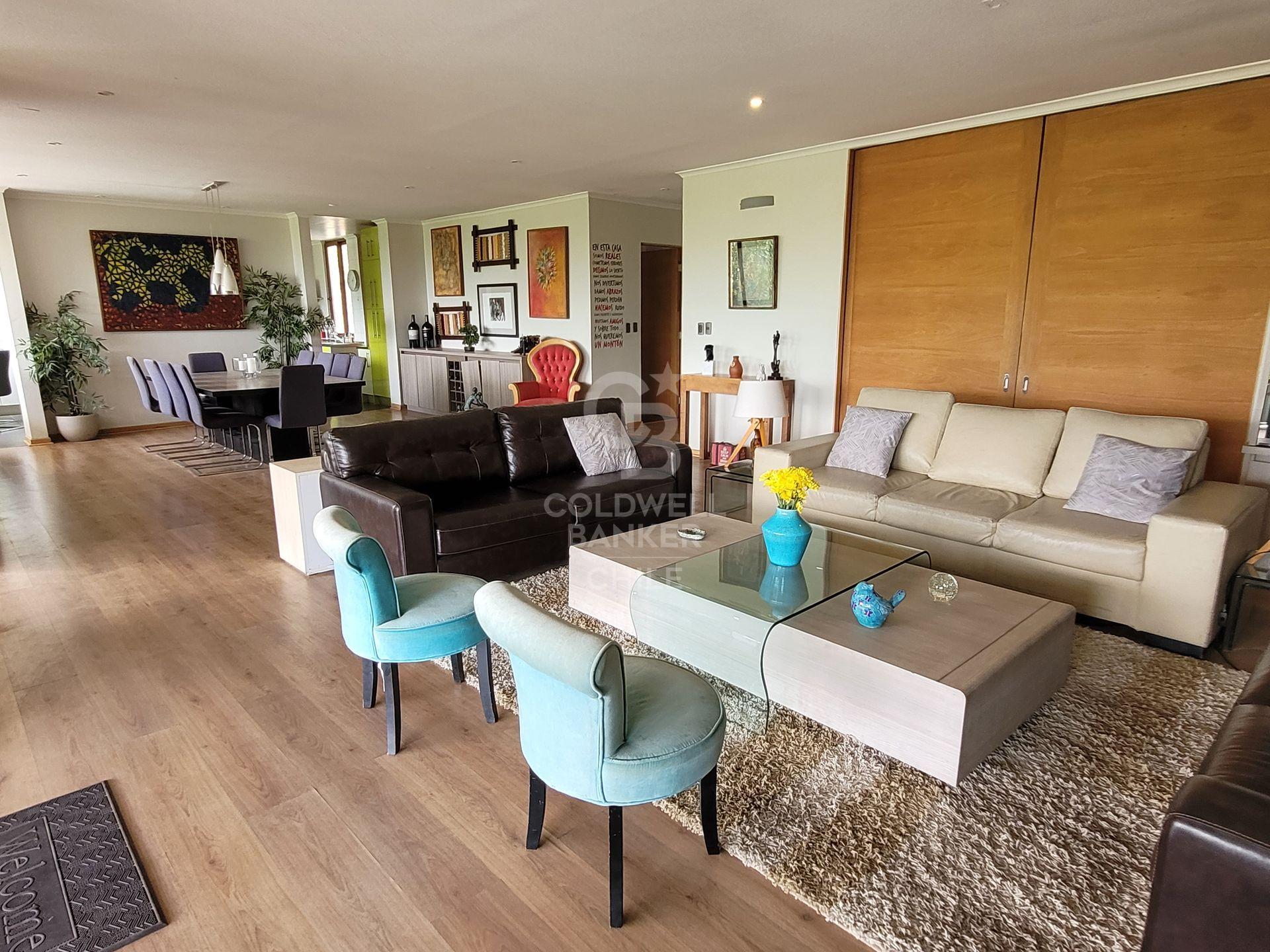 Las Condes, Chile, 5 Bedrooms Bedrooms, ,5 BathroomsBathrooms,Residential,For Sale,1744666
