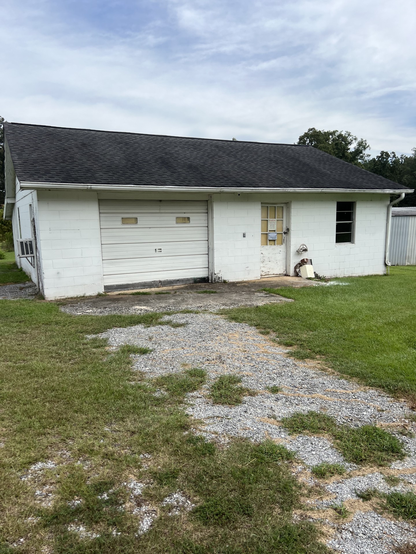 Moulton, Alabama, 35650, United States, 3 Bedrooms Bedrooms, ,2 BathroomsBathrooms,Residential,For Sale,1981747