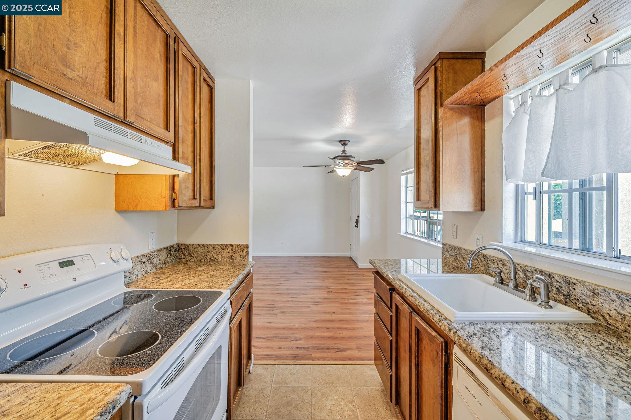 Pleasanton, California, 94566, United States, 1 Bedroom Bedrooms, ,1 BathroomBathrooms,Residential,For Sale,1897096