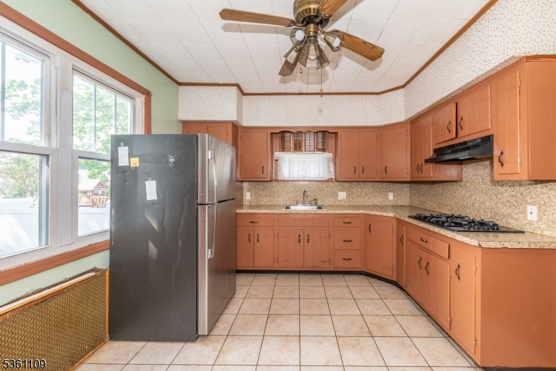 Prospect Park Boro, New Jersey, 07508-1904, United States, 5 Bedrooms Bedrooms, ,3 BathroomsBathrooms,Residential,For Sale,1879687