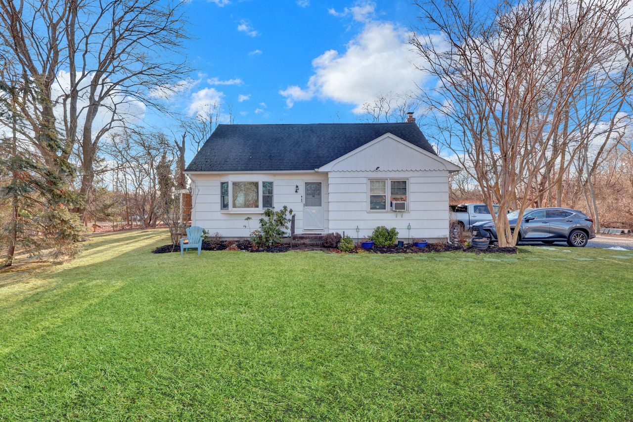 Eastport, New York, 11941, United States, 3 Bedrooms Bedrooms, ,3 BathroomsBathrooms,Residential,For Sale,2008841