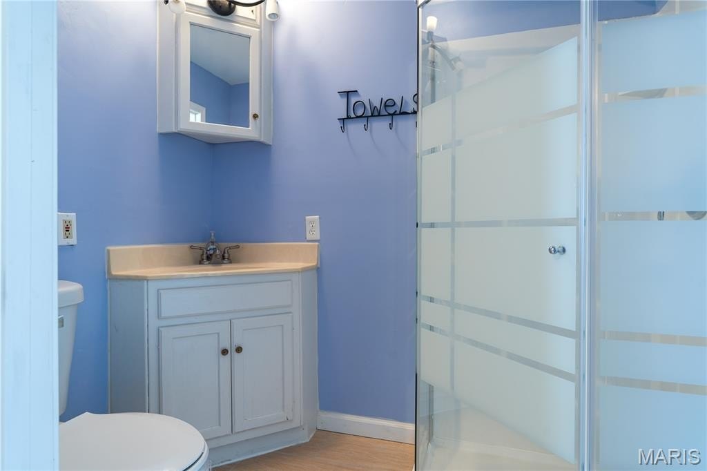 Edwardsville, Illinois, 62025, United States, 5 Bedrooms Bedrooms, ,4 BathroomsBathrooms,Residential,For Sale,1975622