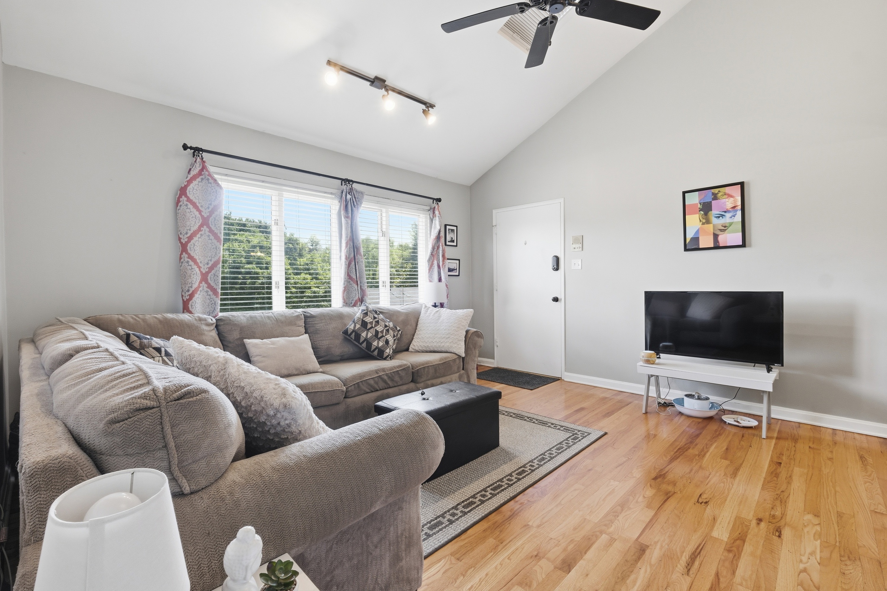  4101 Stoneview Drive, Louisville, KY 40207 - 物件實景