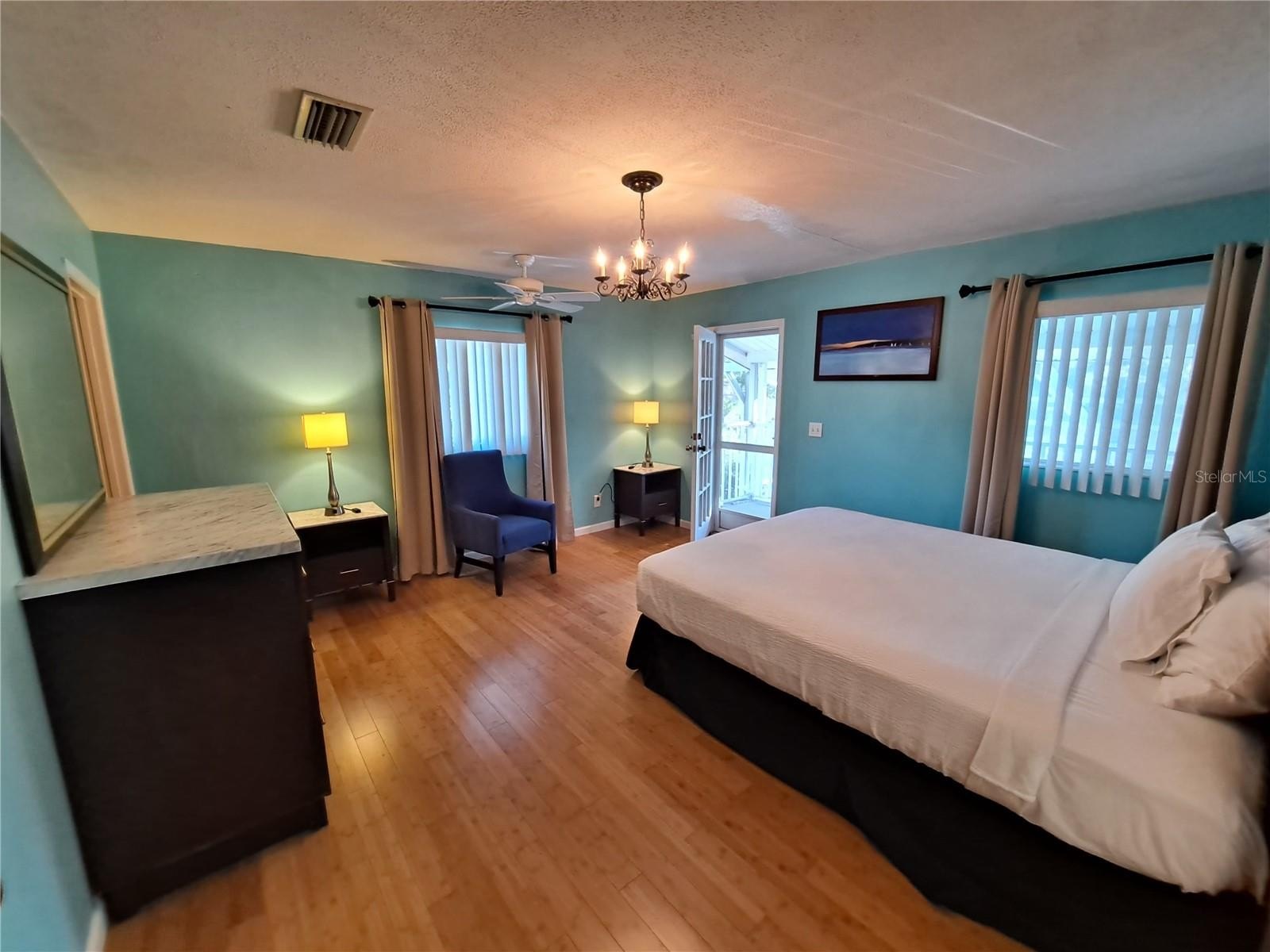 ST PETERSBURG, Florida, 33709, United States, 5 Bedrooms Bedrooms, ,5 BathroomsBathrooms,Residential,For Sale,1996454