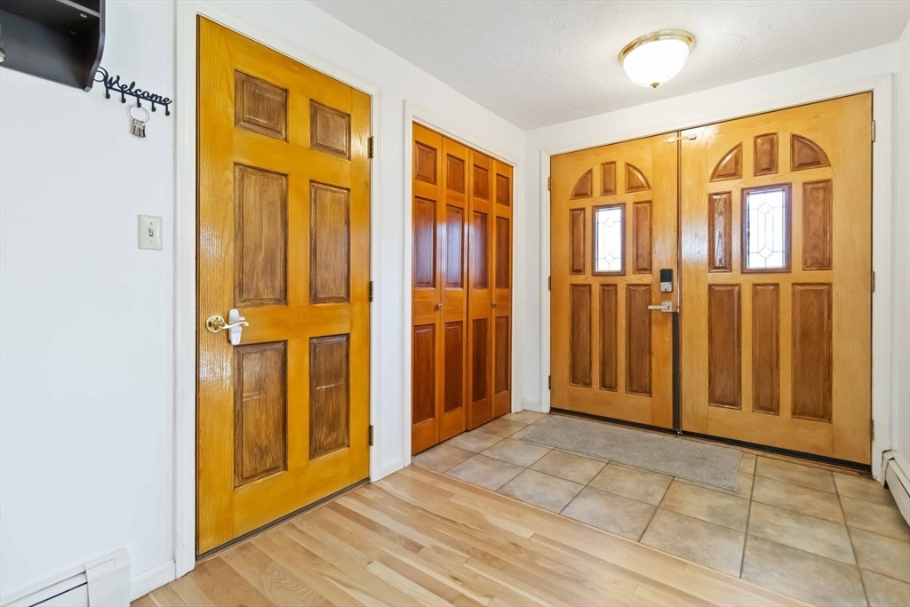 Natick, Massachusetts, 01760, United States, 4 Bedrooms Bedrooms, ,4 BathroomsBathrooms,Residential,For Sale,1950853