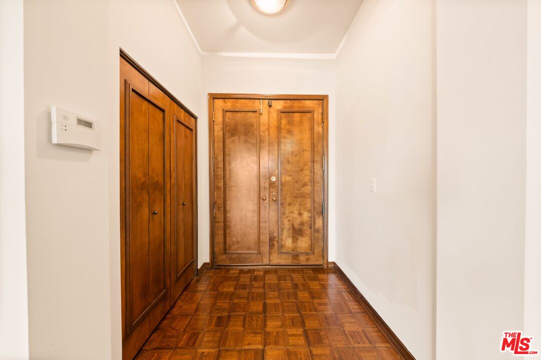 Los Angeles, California, 90035, United States, 3 Bedrooms Bedrooms, ,4 BathroomsBathrooms,Residential,For Sale,1989035