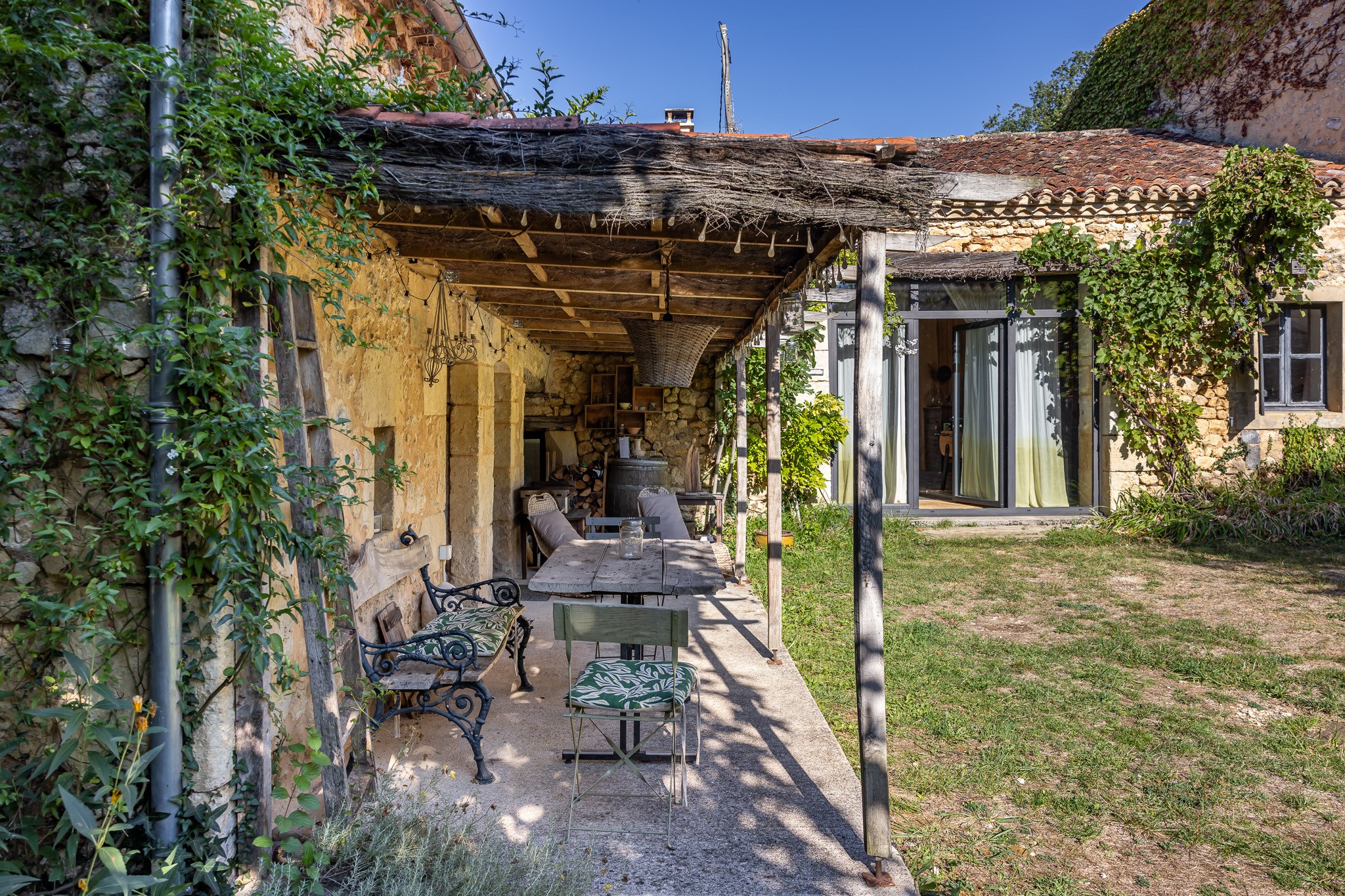  A Hidden Hamlet in the Heart of the Périgord, Offering Five Separate Residences - 物件實景