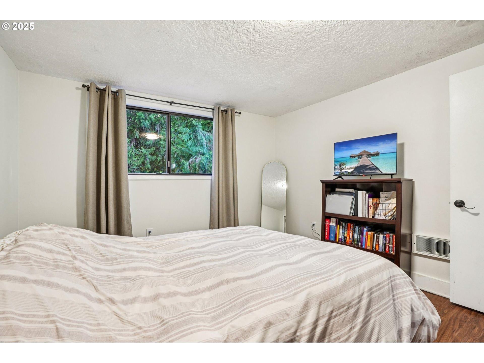 Ridgefield, Washington, 98642, United States, 3 Bedrooms Bedrooms, ,1 BathroomBathrooms,Residential,For Sale,1975959