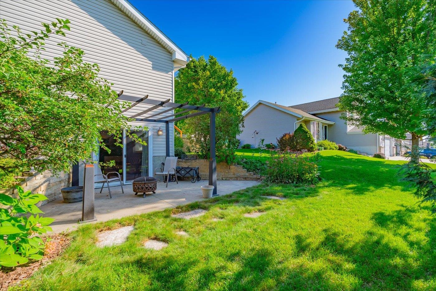 Sun Prairie, Wisconsin, 53590-4332, United States, 4 Bedrooms Bedrooms, ,3 BathroomsBathrooms,Residential,For Sale,1935966