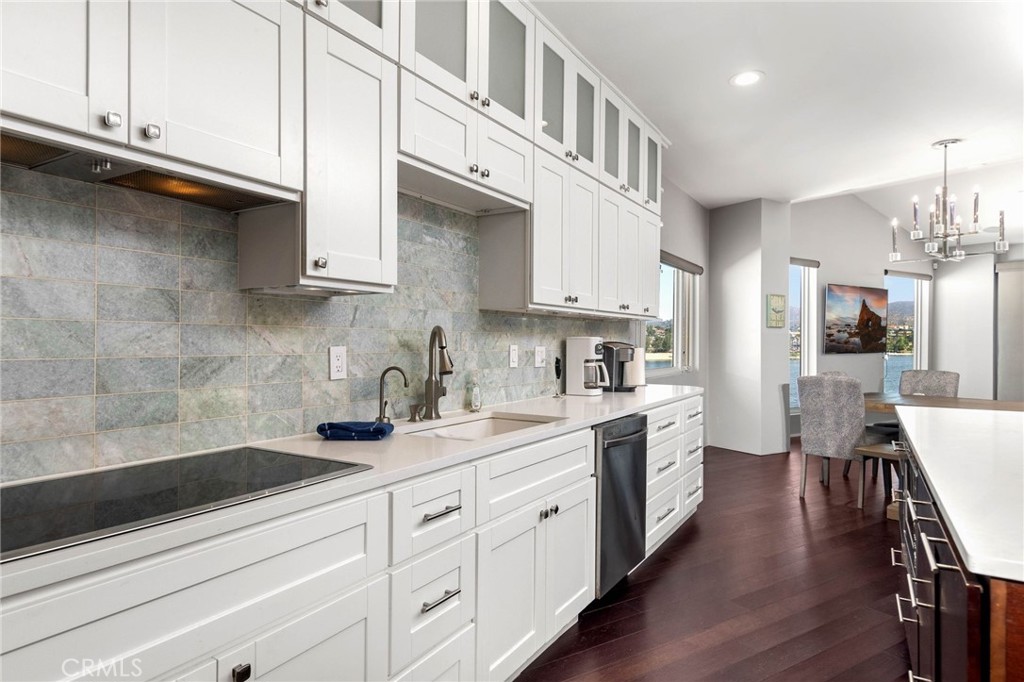 Canyon Lake, California, 92587, United States, 6 Bedrooms Bedrooms, ,5 BathroomsBathrooms,Residential,For Sale,1975311