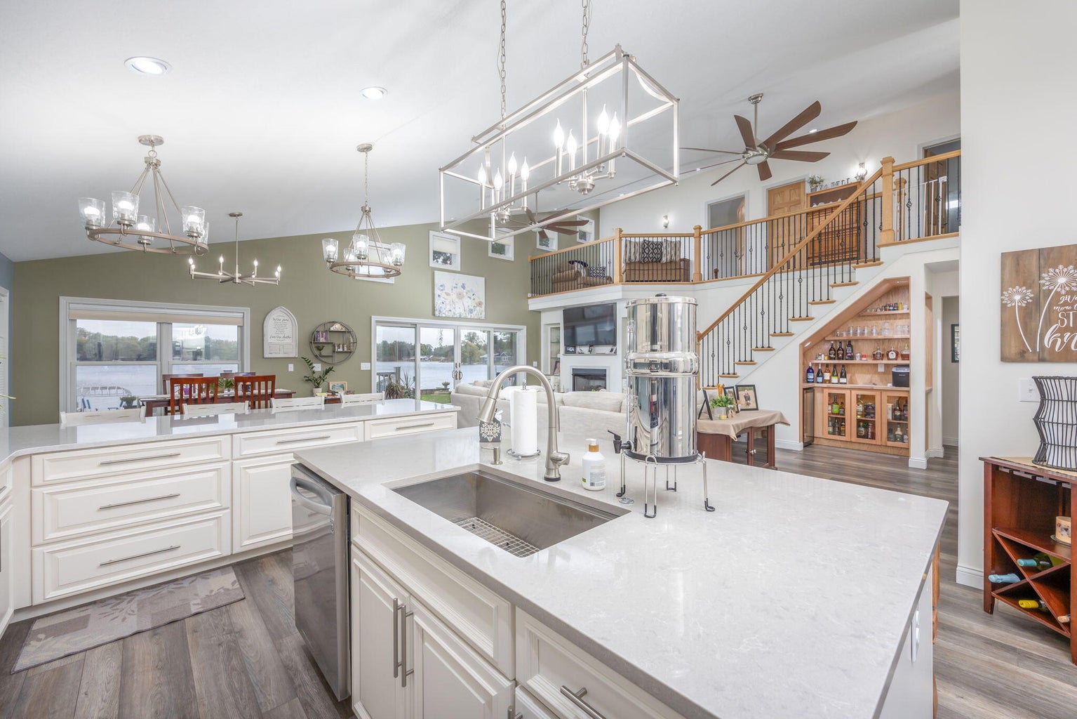 Canadian Lakes, Michigan, 49346, United States, 4 Bedrooms Bedrooms, ,3 BathroomsBathrooms,Residential,For Sale,1976401