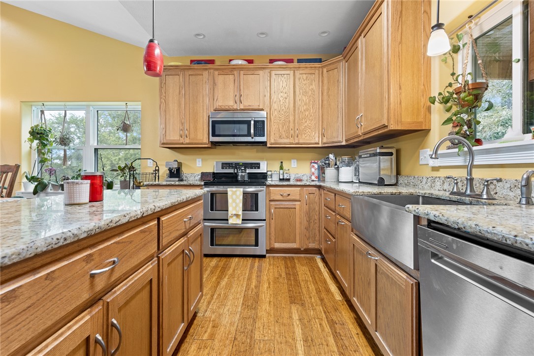 Dogpatch, Arkansas, 72648, United States, 3 Bedrooms Bedrooms, ,3 BathroomsBathrooms,Residential,For Sale,1958320