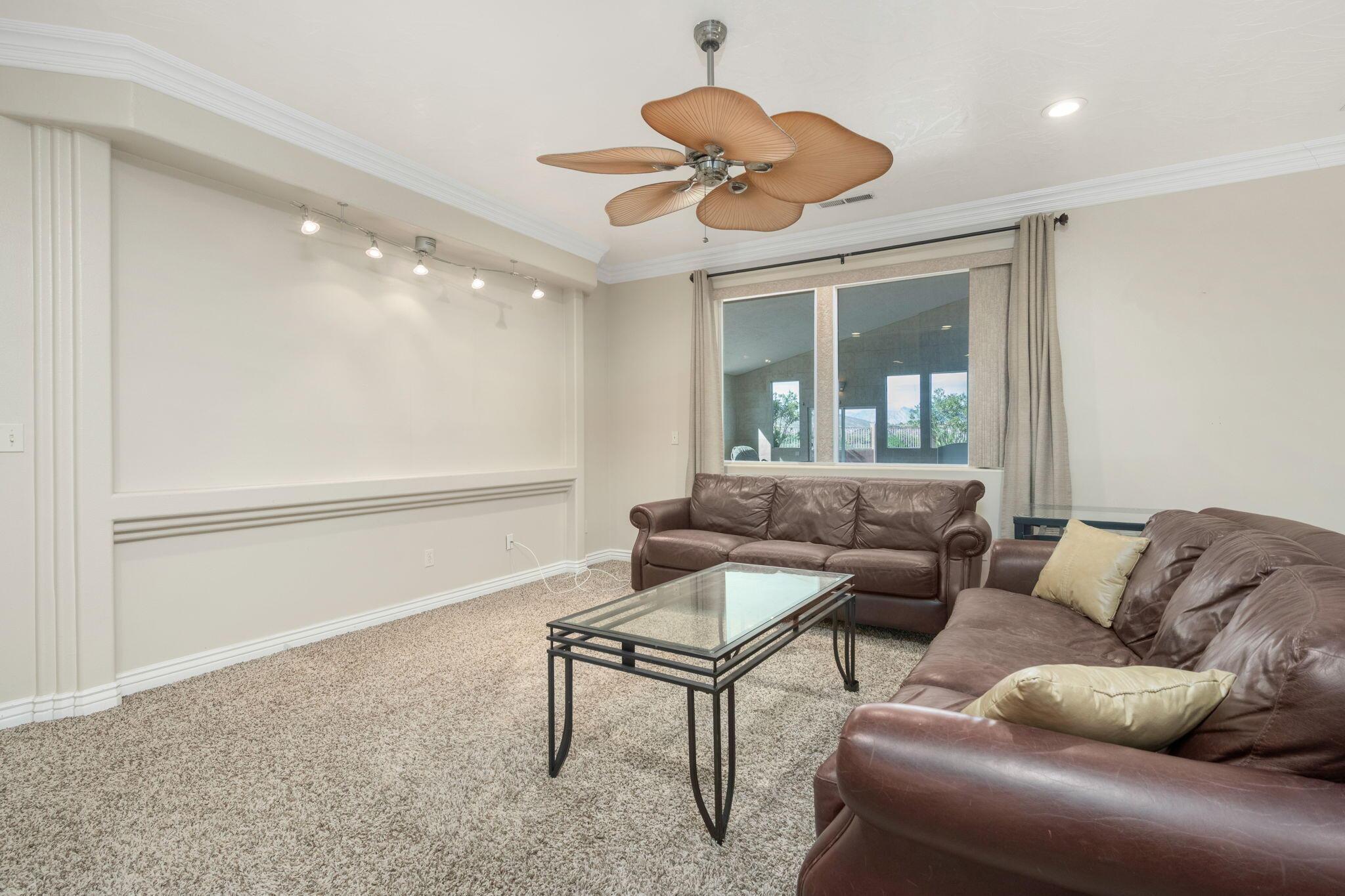 Hurricane, Utah, 84737, United States, 2 Bedrooms Bedrooms, ,3 BathroomsBathrooms,Residential,For Sale,1842468
