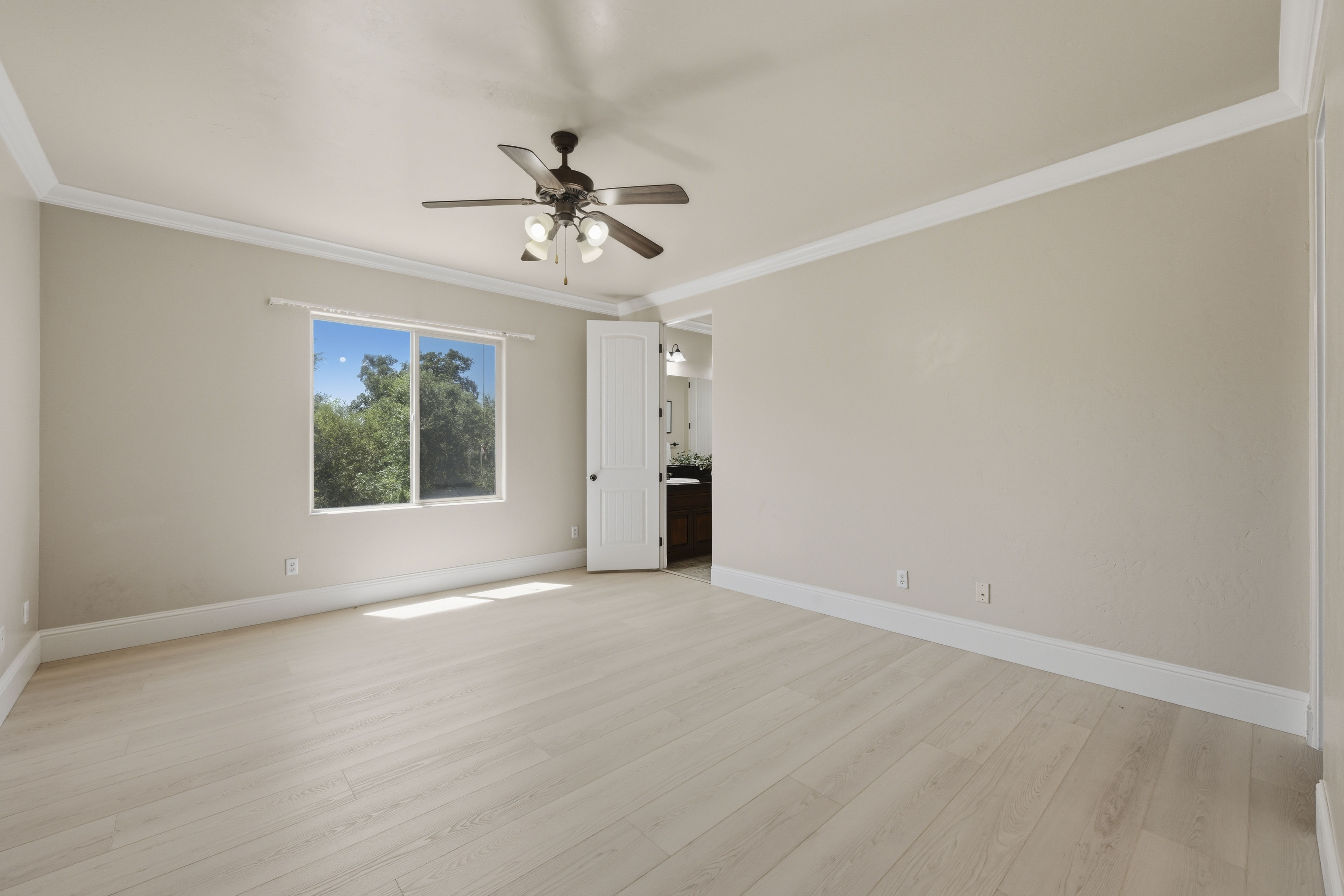  8587 Indianwood Lane, Roseville, CA 95747 - 物件實景