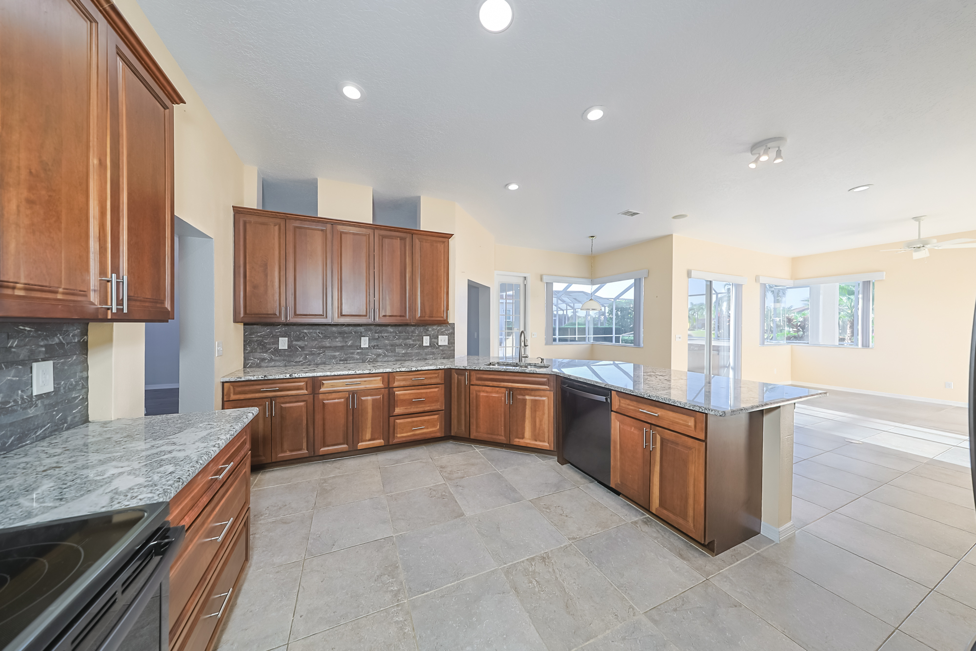 Sun City Center, Florida, 33573, United States, 3 Bedrooms Bedrooms, ,3 BathroomsBathrooms,Residential,For Sale,1985673