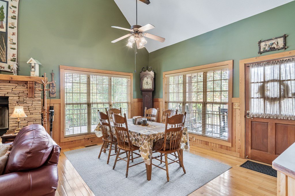 Young Harris, Georgia, 30582, United States, 4 Bedrooms Bedrooms, ,4 BathroomsBathrooms,Residential,For Sale,1979770