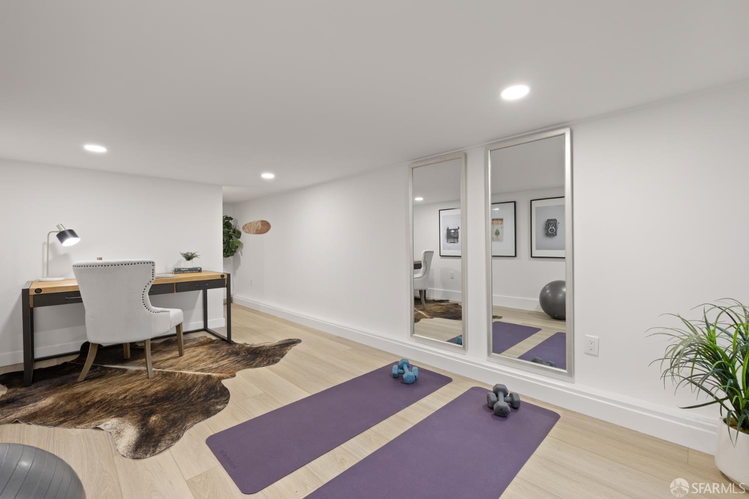 San Francisco, California, 94122, United States, 4 Bedrooms Bedrooms, ,2 BathroomsBathrooms,Residential,For Sale,1987685