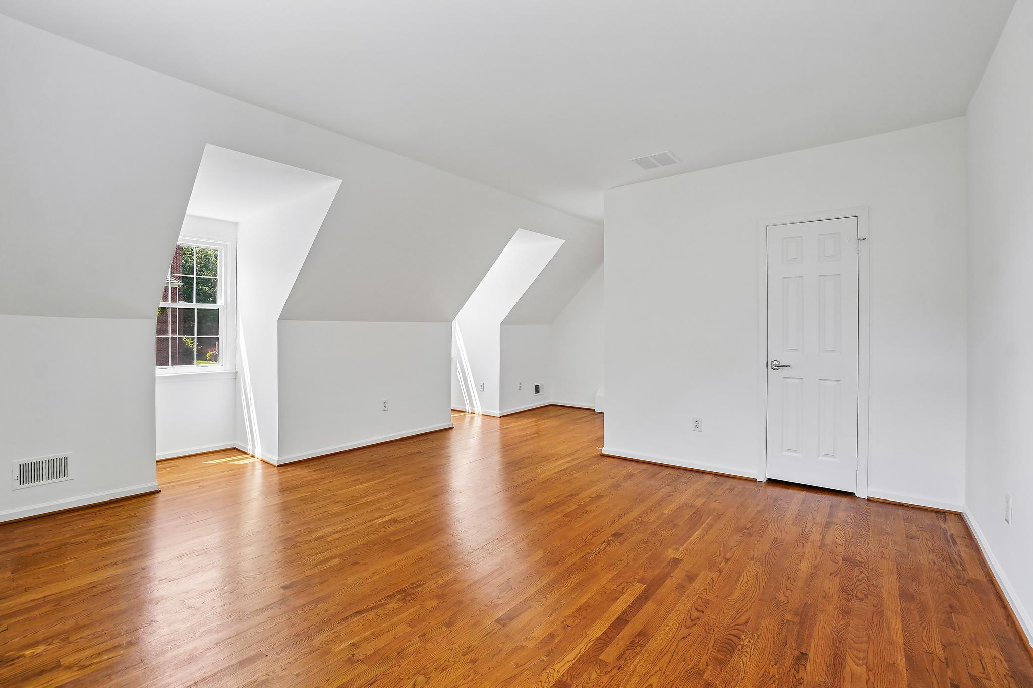  9705 Holloway Hill, Potomac, MD, 20854 - 物件實景
