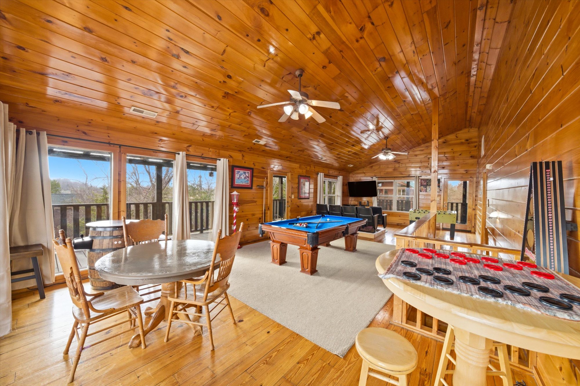 Sevierville, Tennessee, 37876-3406, United States, 3 Bedrooms Bedrooms, ,5 BathroomsBathrooms,Residential,For Sale,2049447
