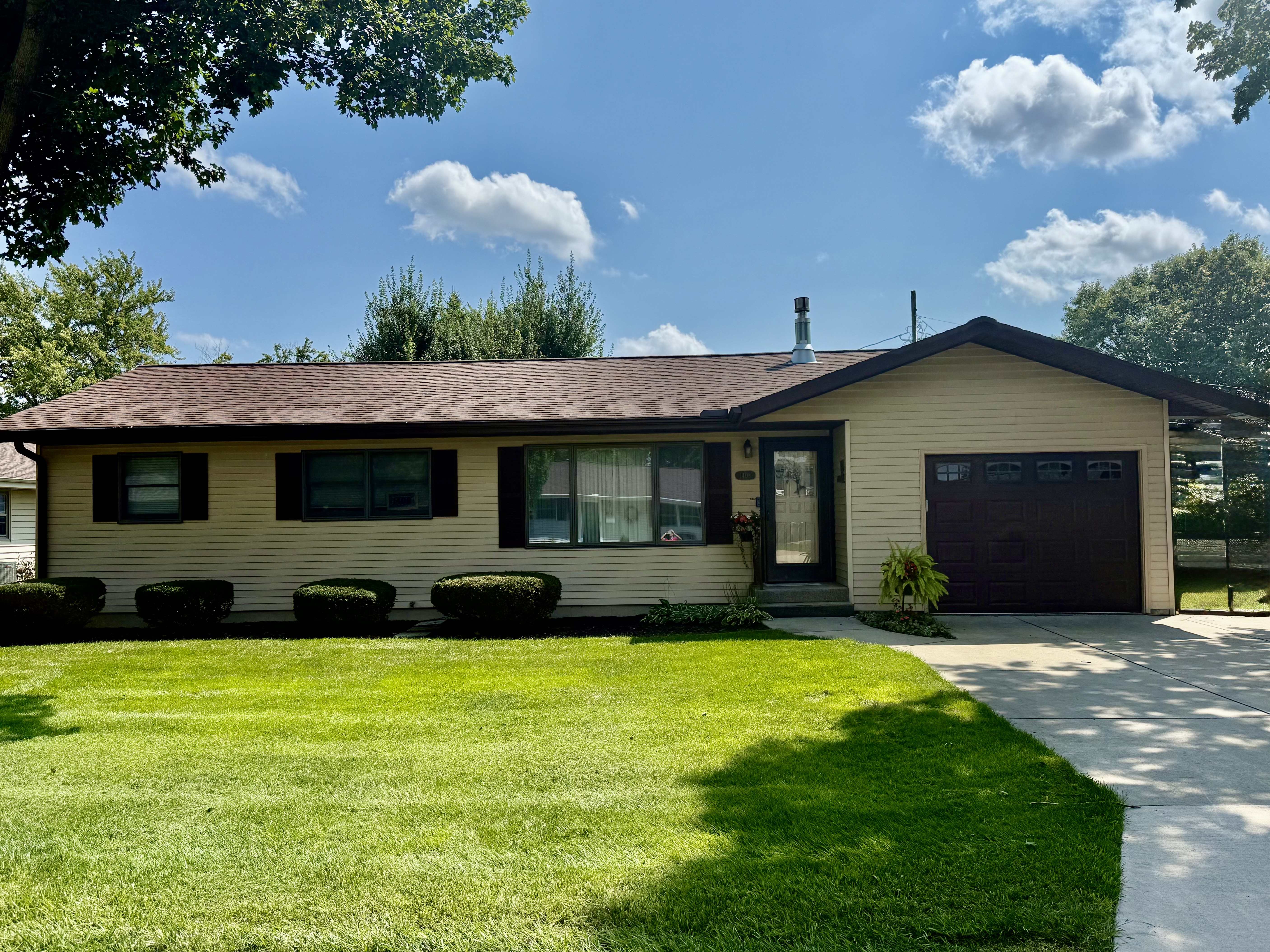 23rd St, Peru, IL 61354