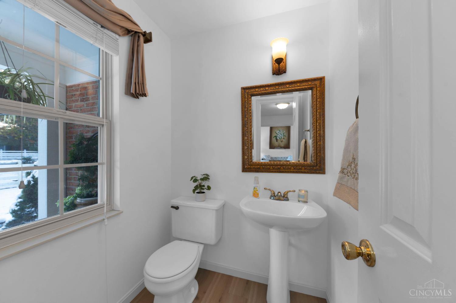 Loveland, Ohio, 45140, United States, 4 Bedrooms Bedrooms, ,3 BathroomsBathrooms,Residential,For Sale,1992143