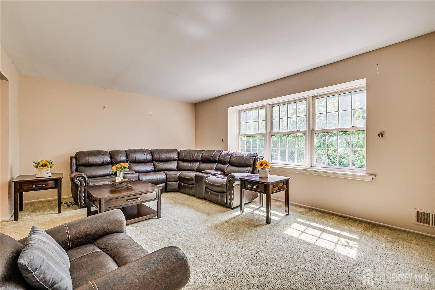 South Plainfield, New Jersey, 07080, United States, 4 Bedrooms Bedrooms, ,3 BathroomsBathrooms,Residential,For Sale,1934191