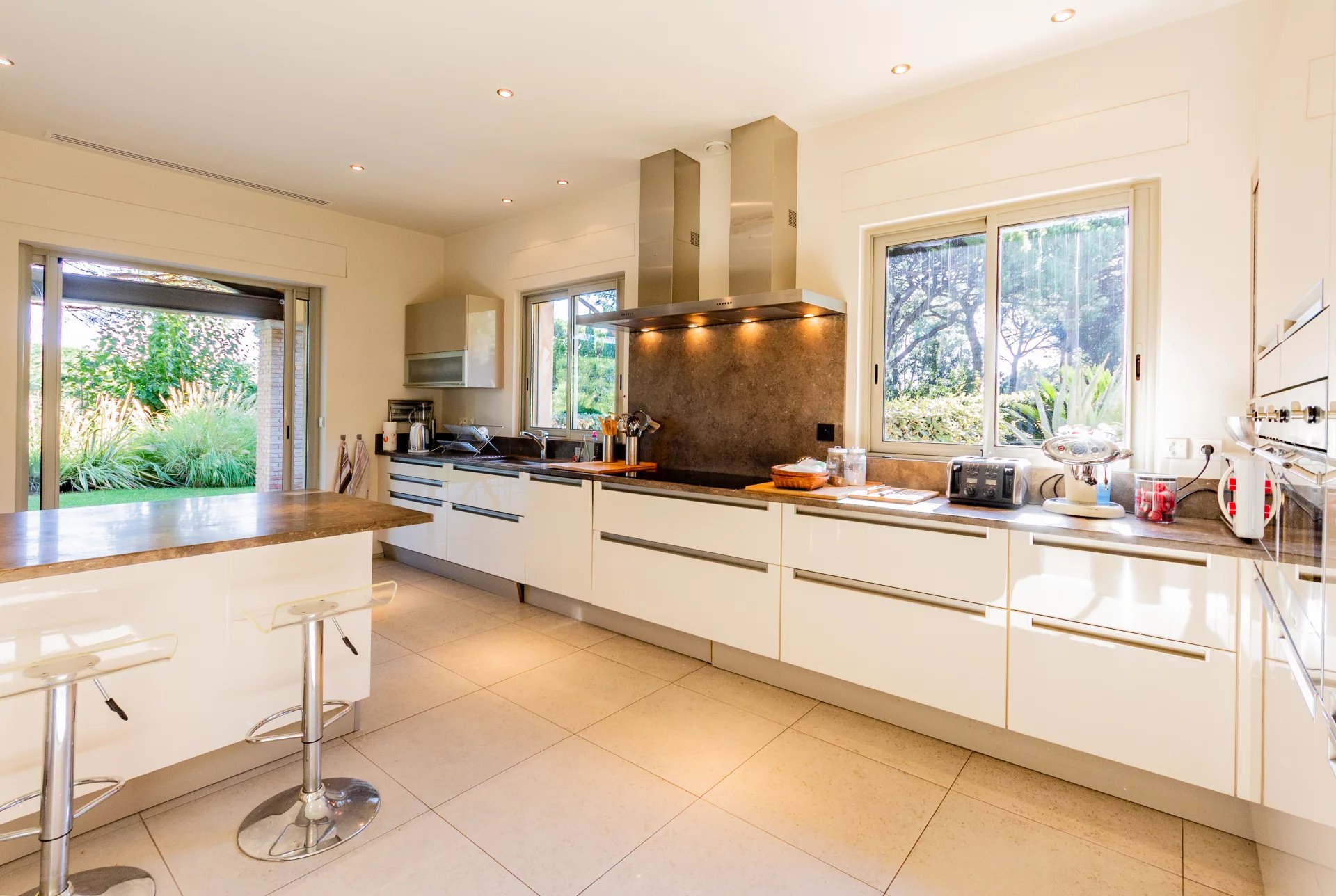 Ramatuelle, Provence-Alpes-Côte d’Azur, 83350, FR, 3 Bedrooms Bedrooms, ,Residential,For Sale,1966676