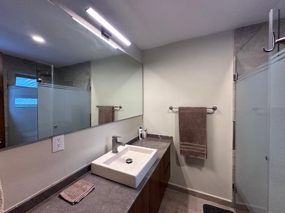 Naciones Unidas, Zapopan, Jalisco, 45117, Mexico, 4 Bedrooms Bedrooms, ,4 BathroomsBathrooms,Residential,For Sale,Naciones Unidas,1646412