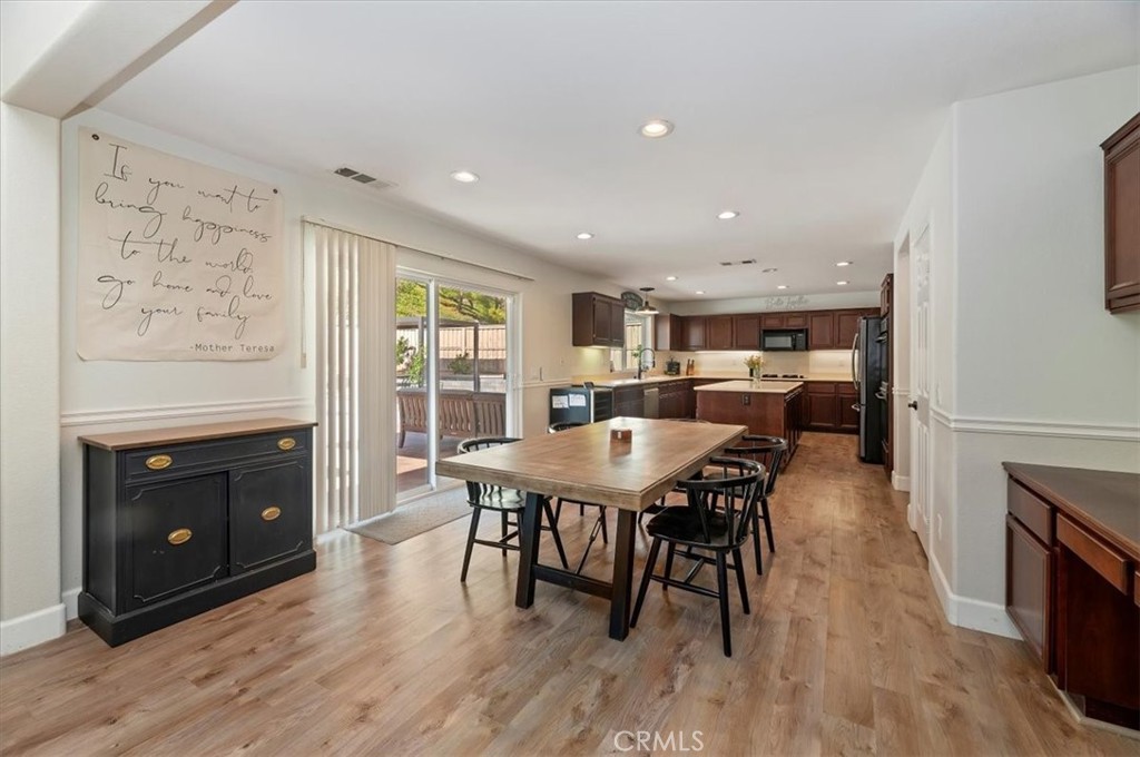 Lake Elsinore, California, 92532, United States, 4 Bedrooms Bedrooms, ,3 BathroomsBathrooms,Residential,For Sale,1939377